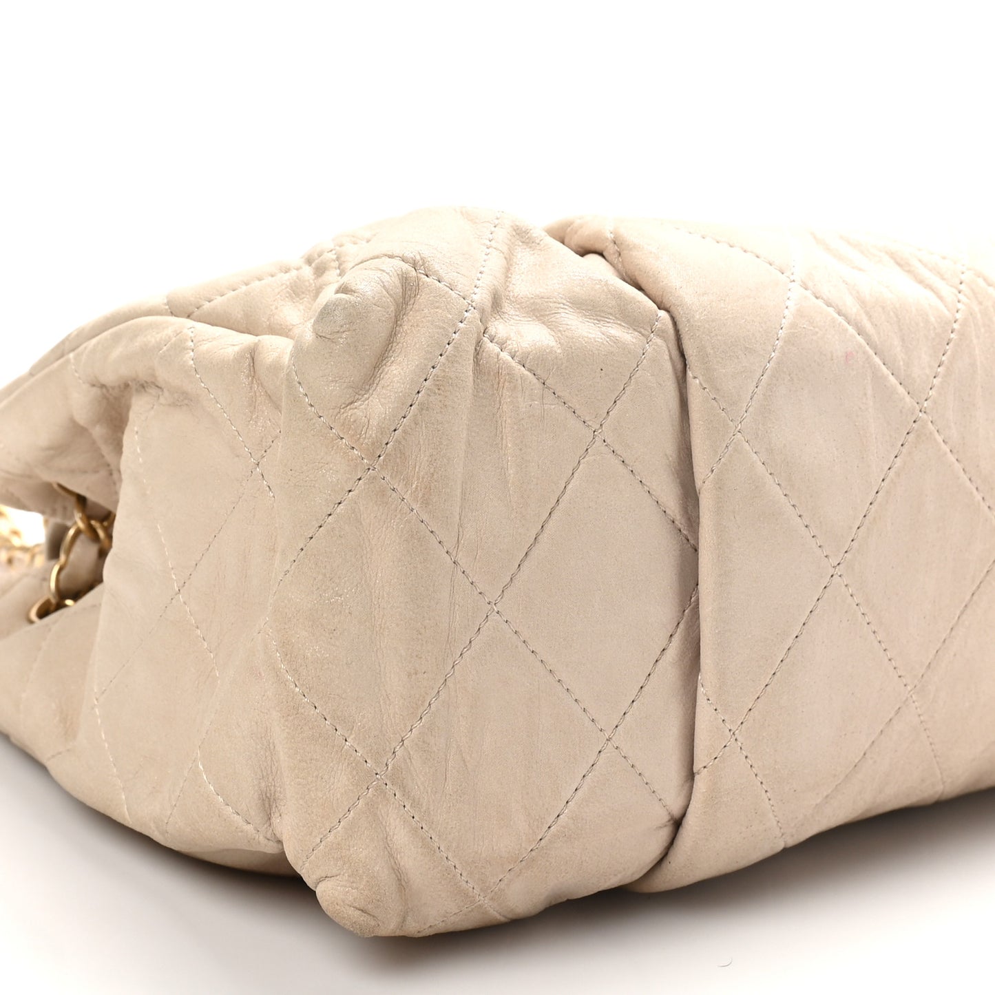 Iridescent Calfskin Large Chic Quilt Flap Grey