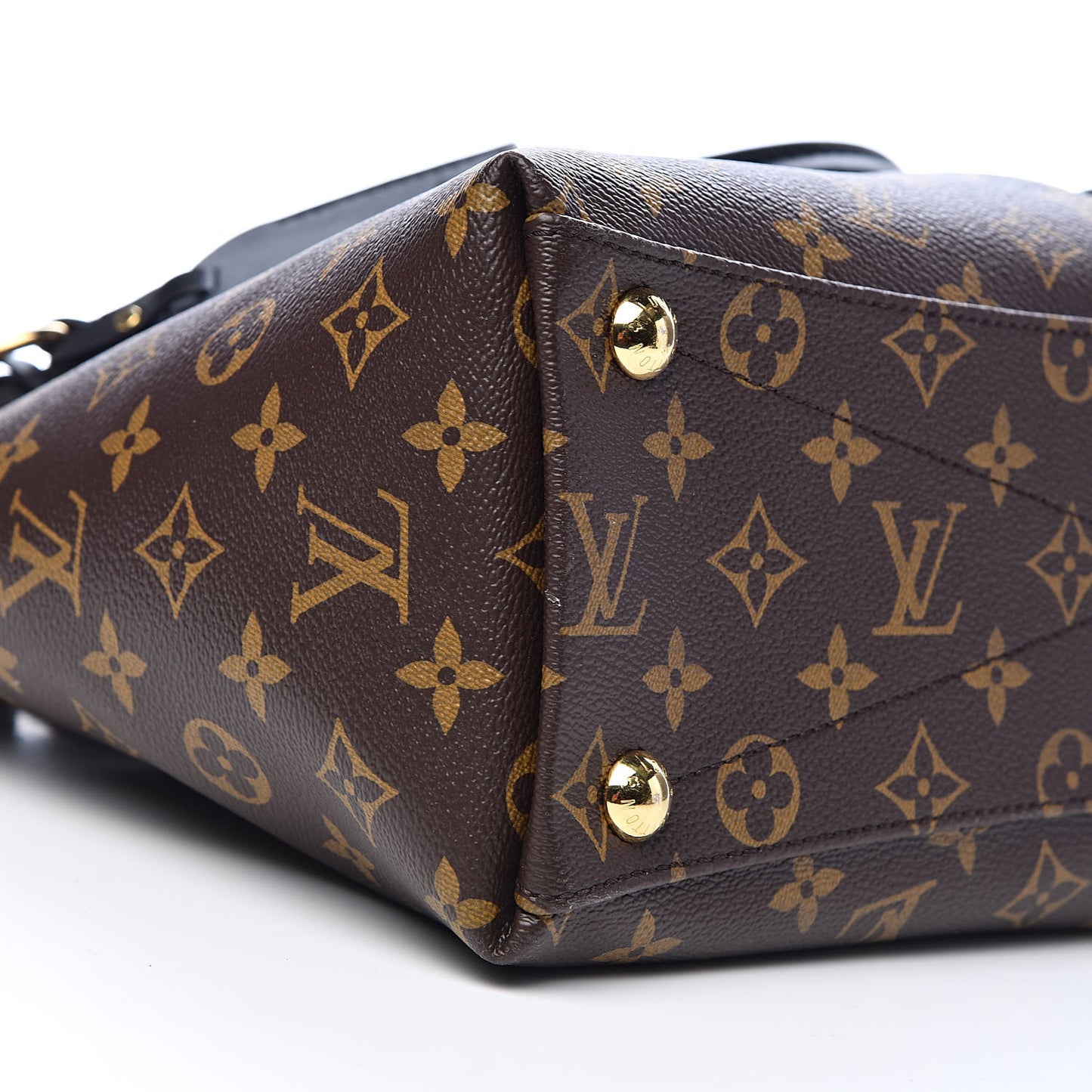 Monogram V Tote MM Bordeaux