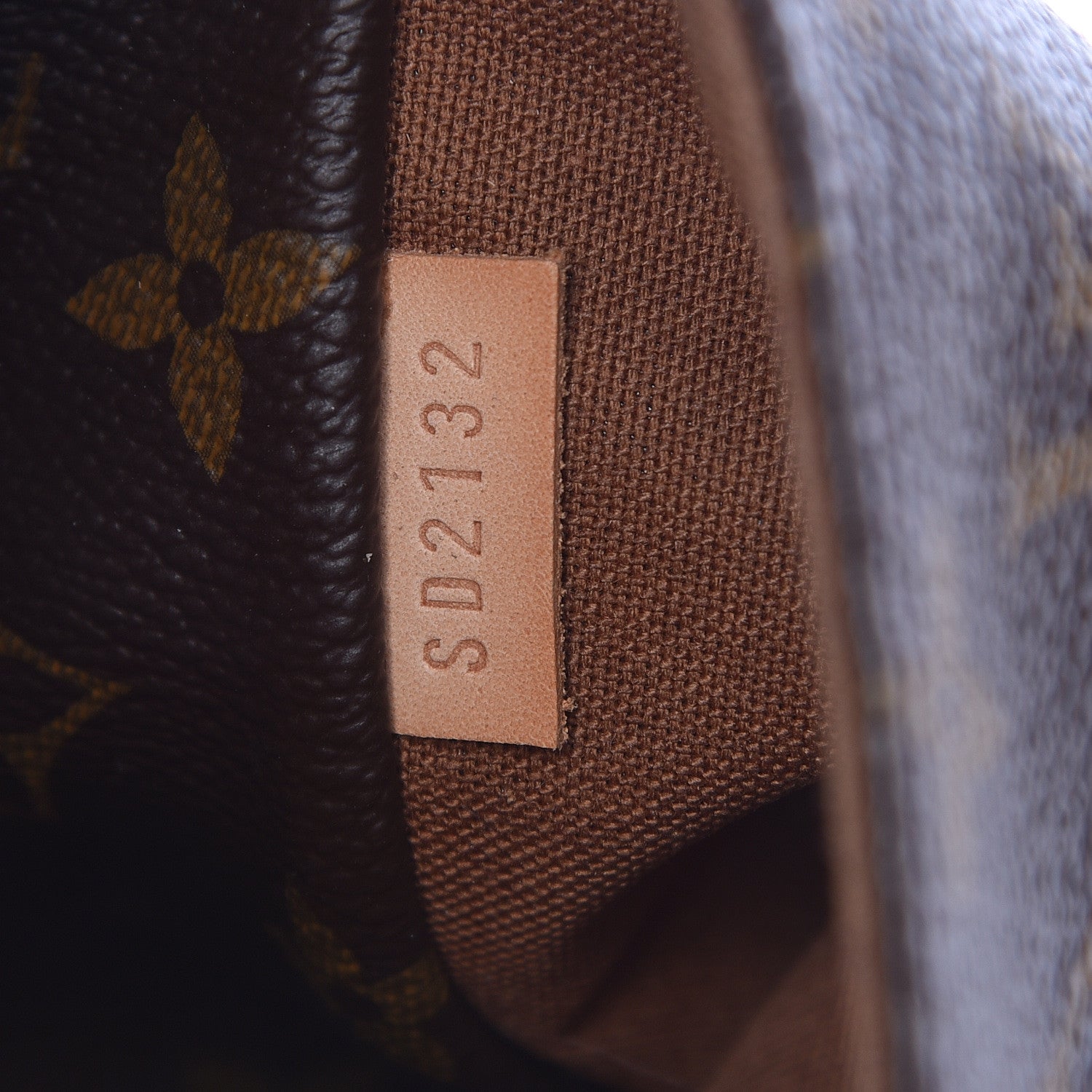 Louis Vuitton Monogram Totally MM 8 of 13