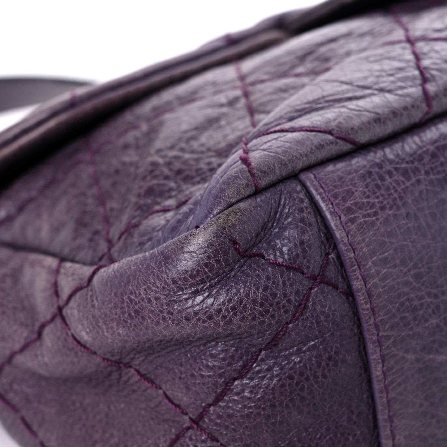 Glazed Calfskin Stitched On The Road Flap Purple