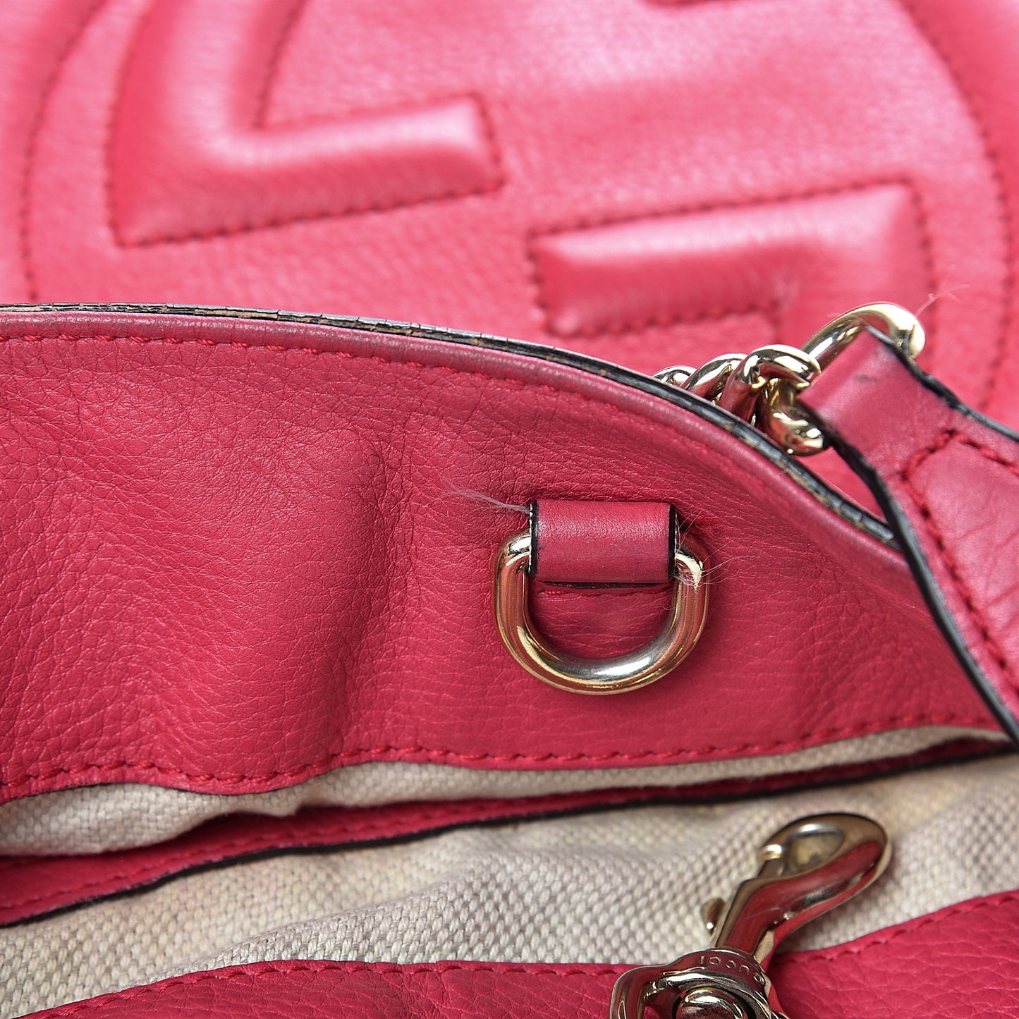 Pebbled Calfskin Medium Soho Chain Shoulder Bag Pink