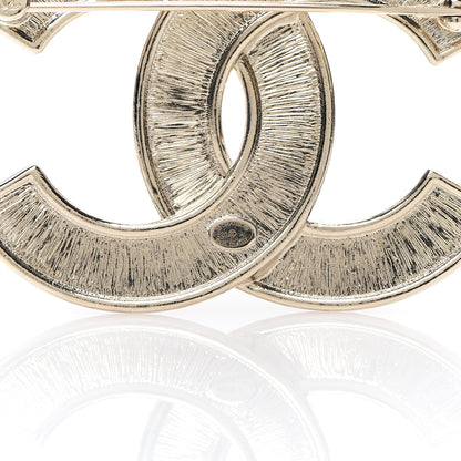 Chanel Crystal Pearl Chain Mania CC Brooch Gold 3 of 4
