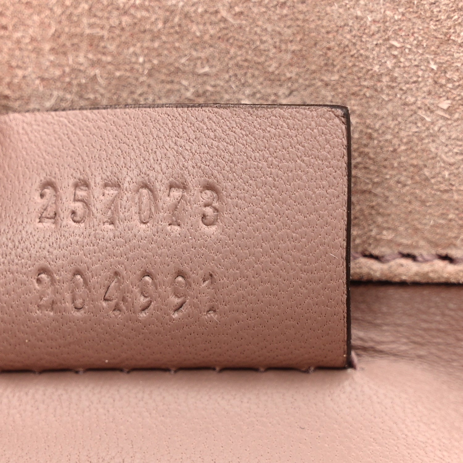 Gucci Patent Microguccissima Small Broadway Clutch Dark Cipria 7 of 12