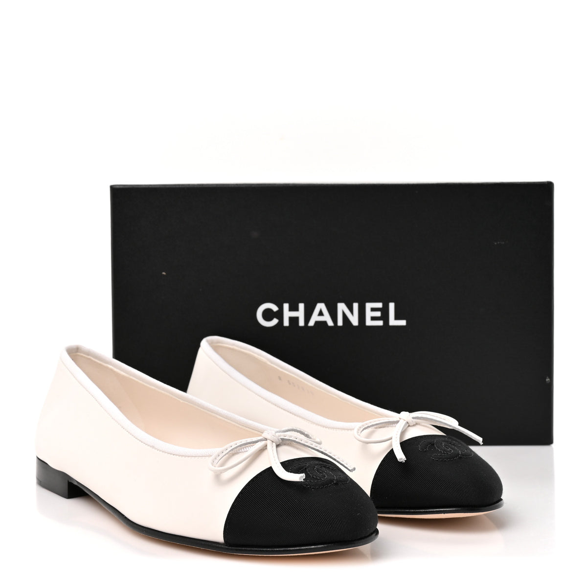 Chanel Lambskin Cap Toe CC Ballerina Flats 39 White Black 10 of 10