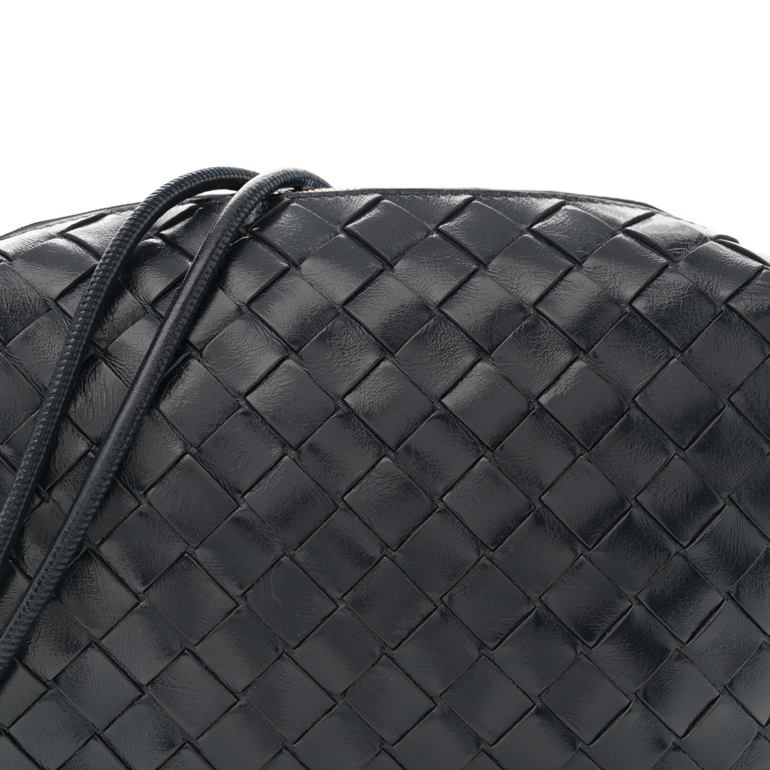 Bottega Veneta Polished Nappa Intrecciato Knot Small Loop Camera Bag Space 7 of 9