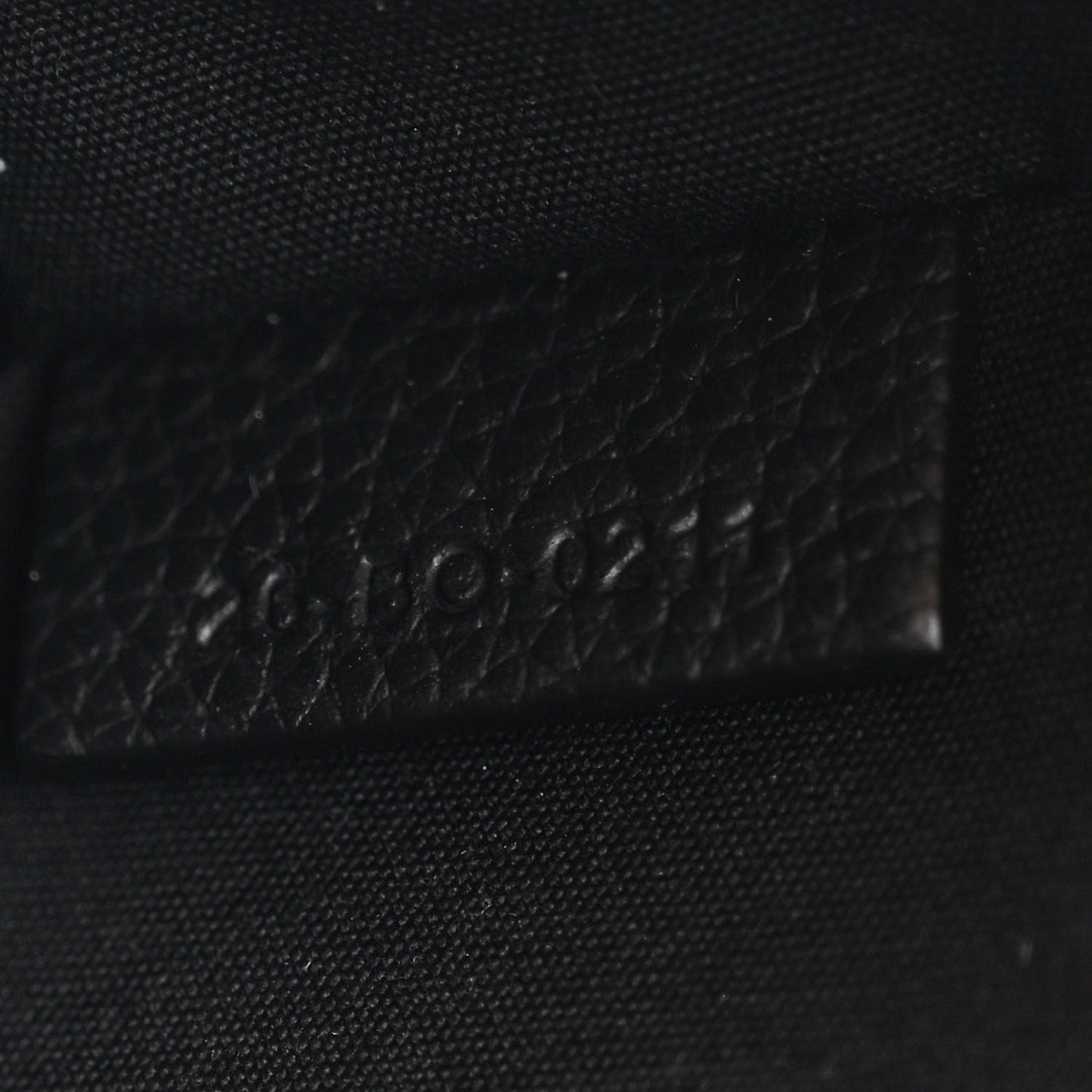 HOMME Oblique Safari Messenger Black