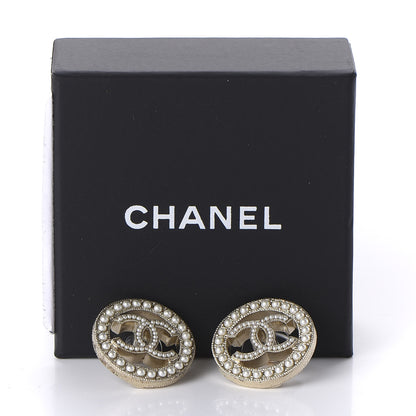 Chanel Pearl CC Round Earrings Gold 5 of 5