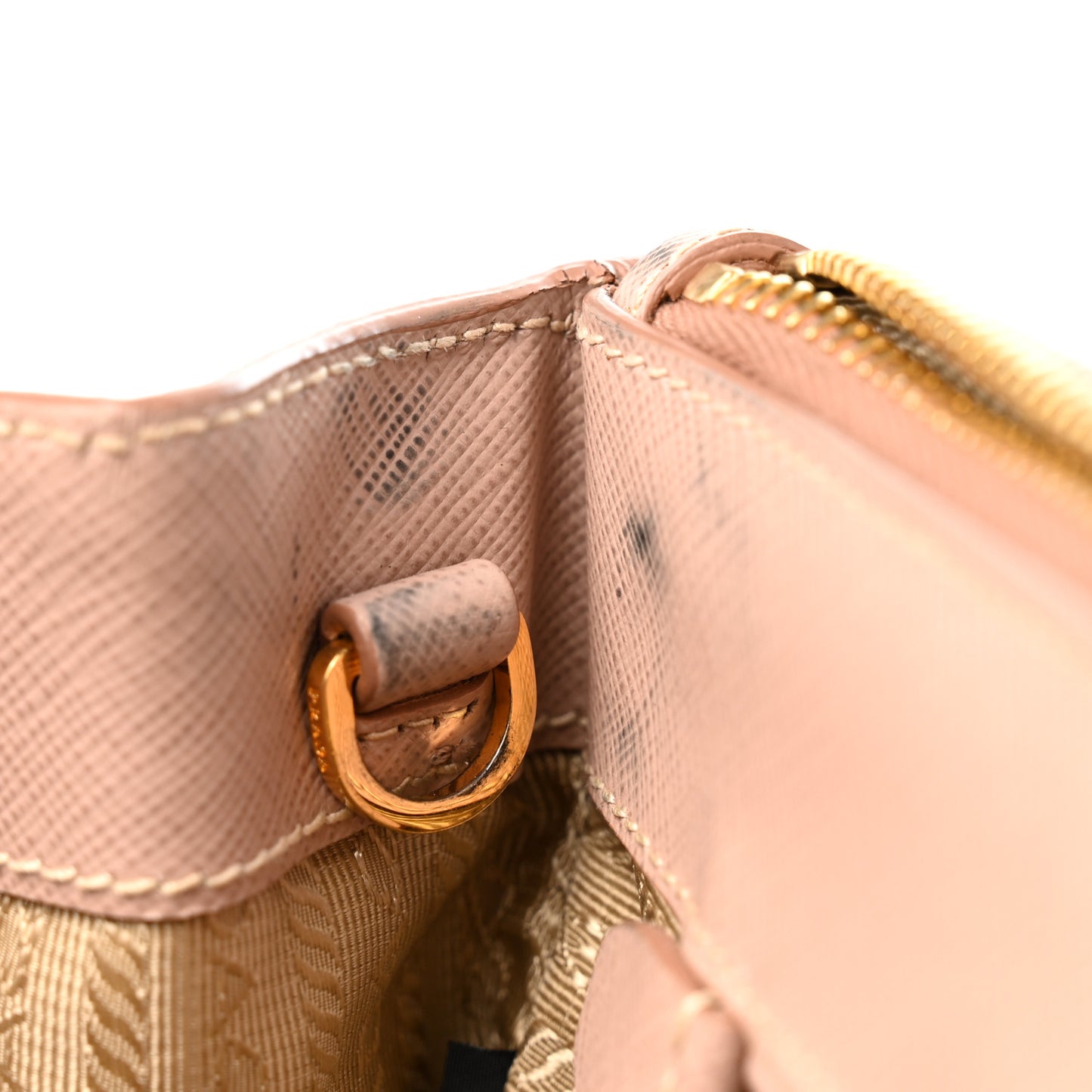 Saffiano Medium Galleria Double Zip Tote Cammeo