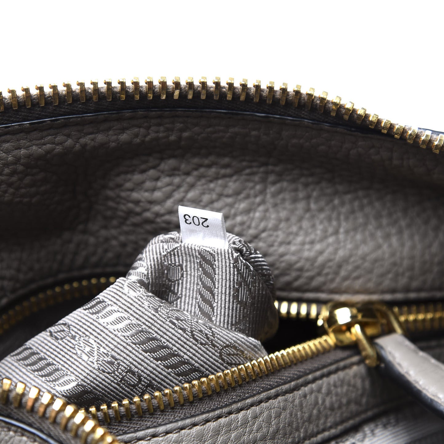 Vitello Phenix Shoulder Bag Argilla