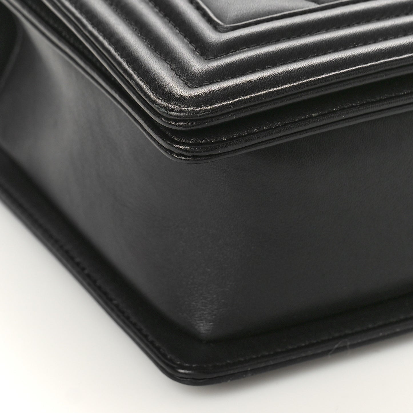 Calfskin Chevron Quilted Medium Boy Flap Black