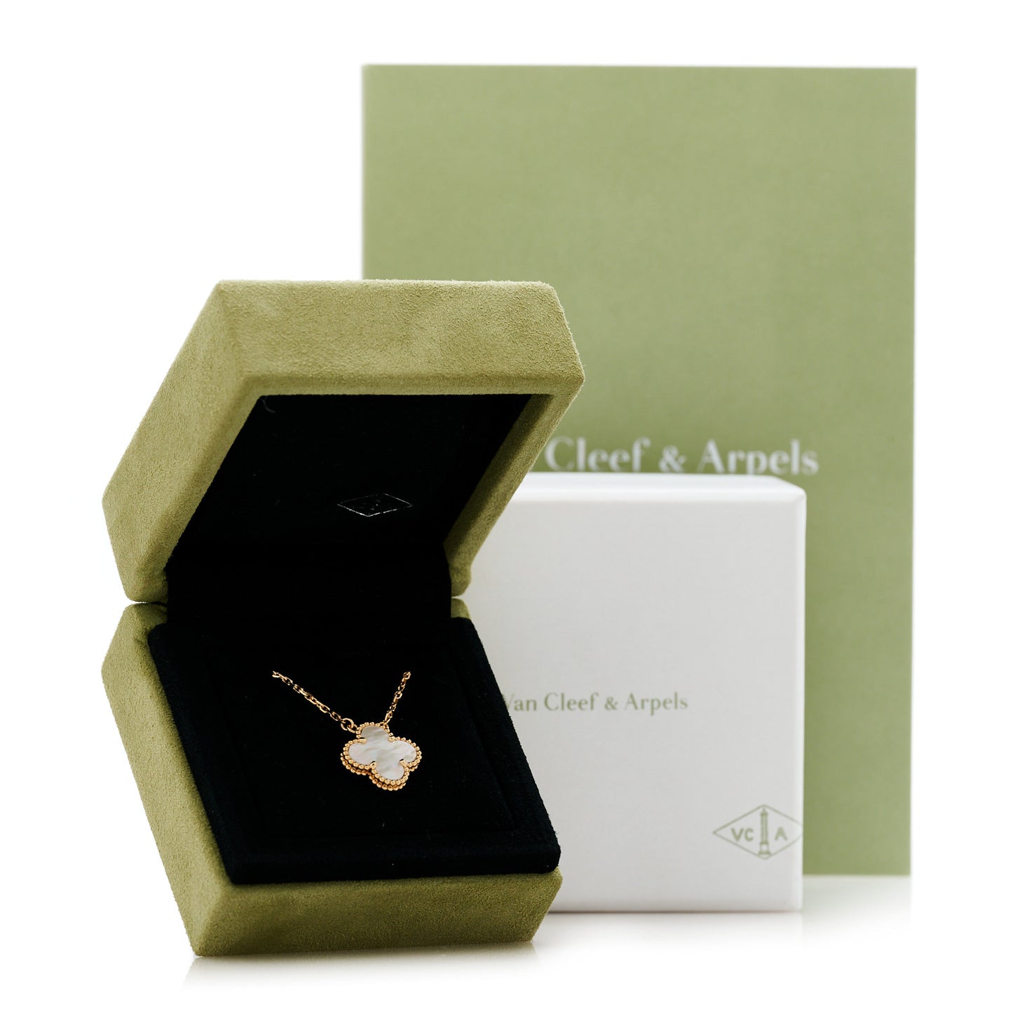 18K Yellow Gold Mother of Pearl Vintage Alhambra Pendant Necklace