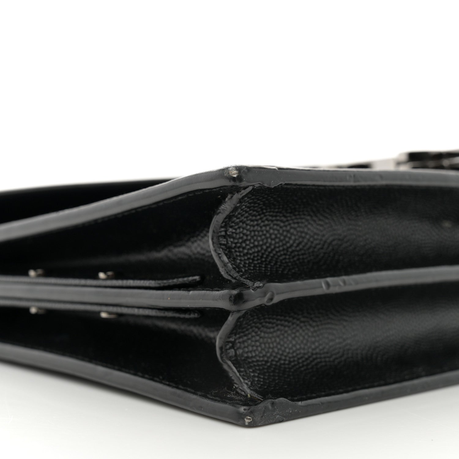 Saint Laurent Grain De Poudre Monogram Cassandra Clasp Bag Black 10 of 15