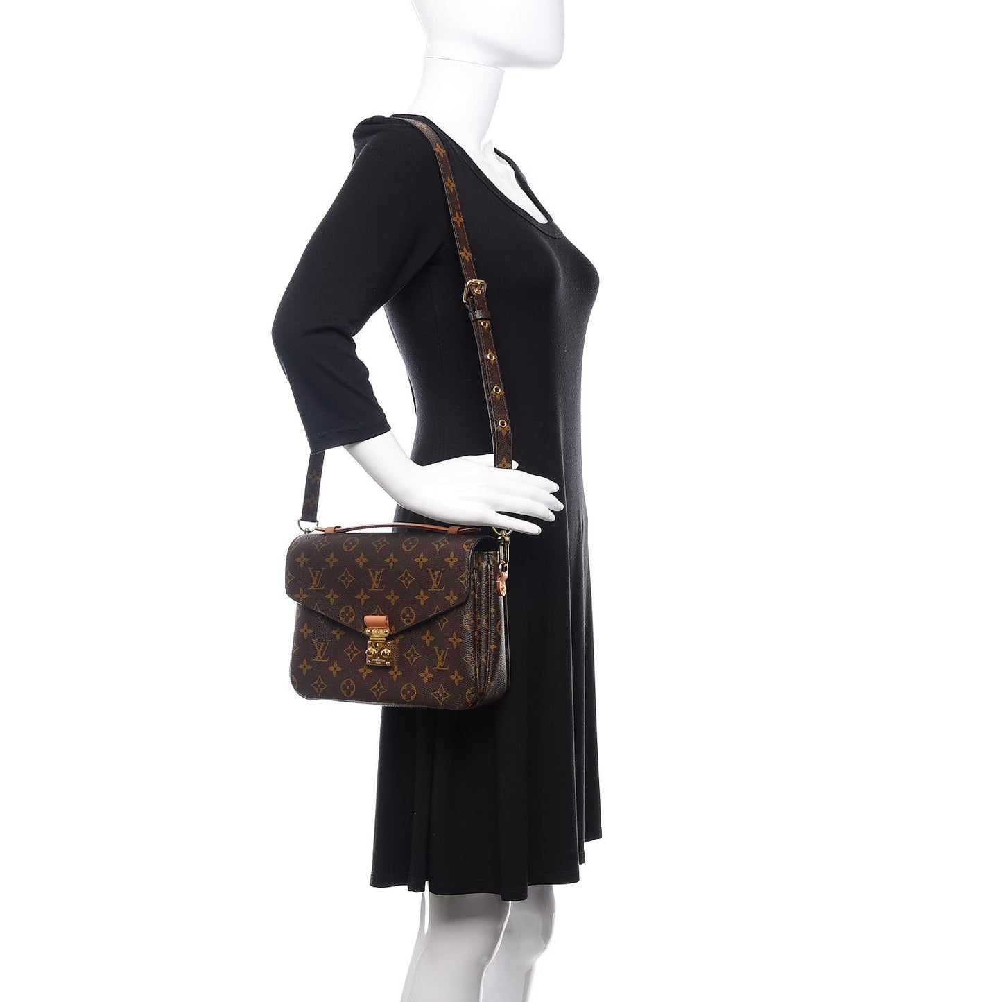 Monogram Pochette Metis