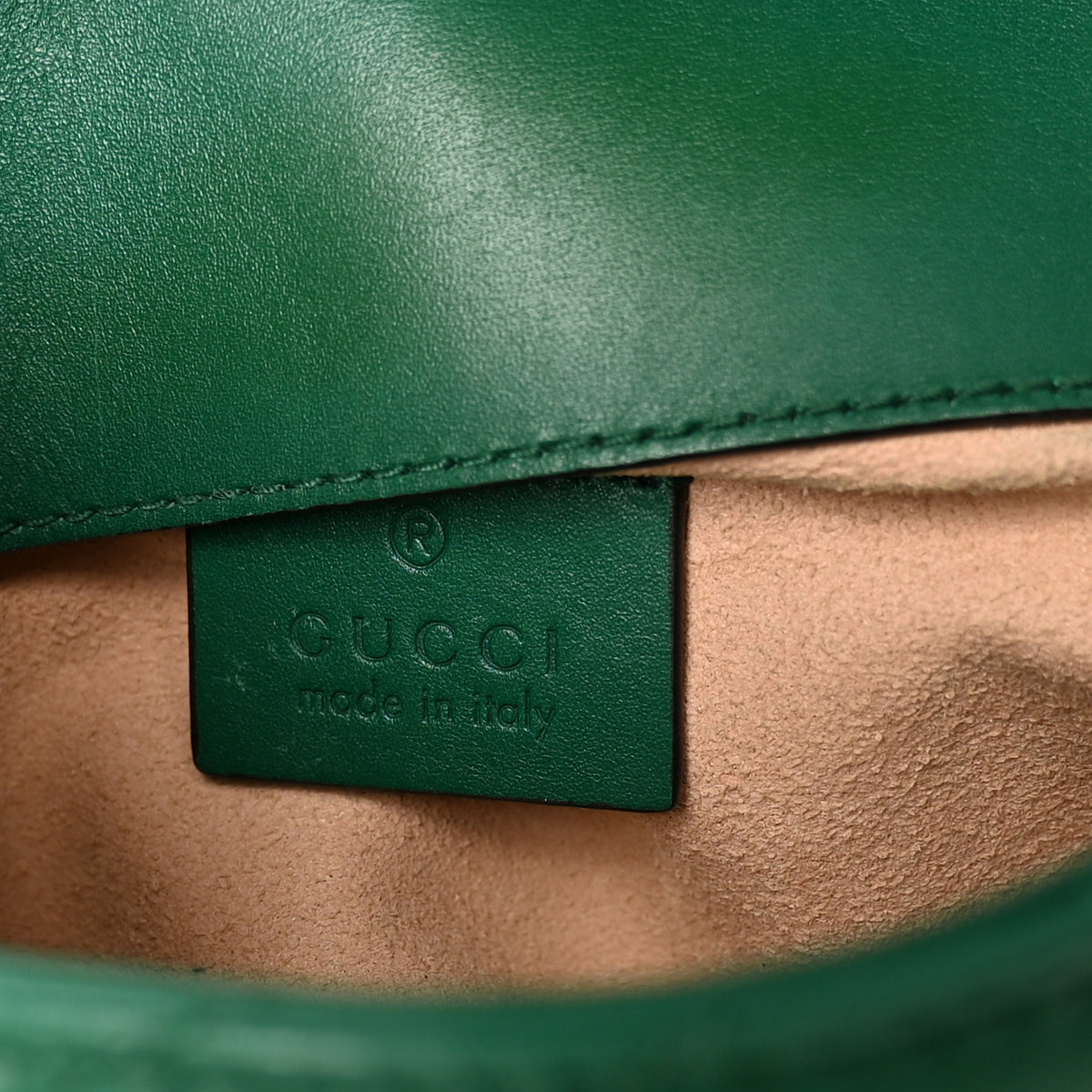 Calfskin Matelasse Super Mini GG Marmont Shoulder Bag Emerald Green