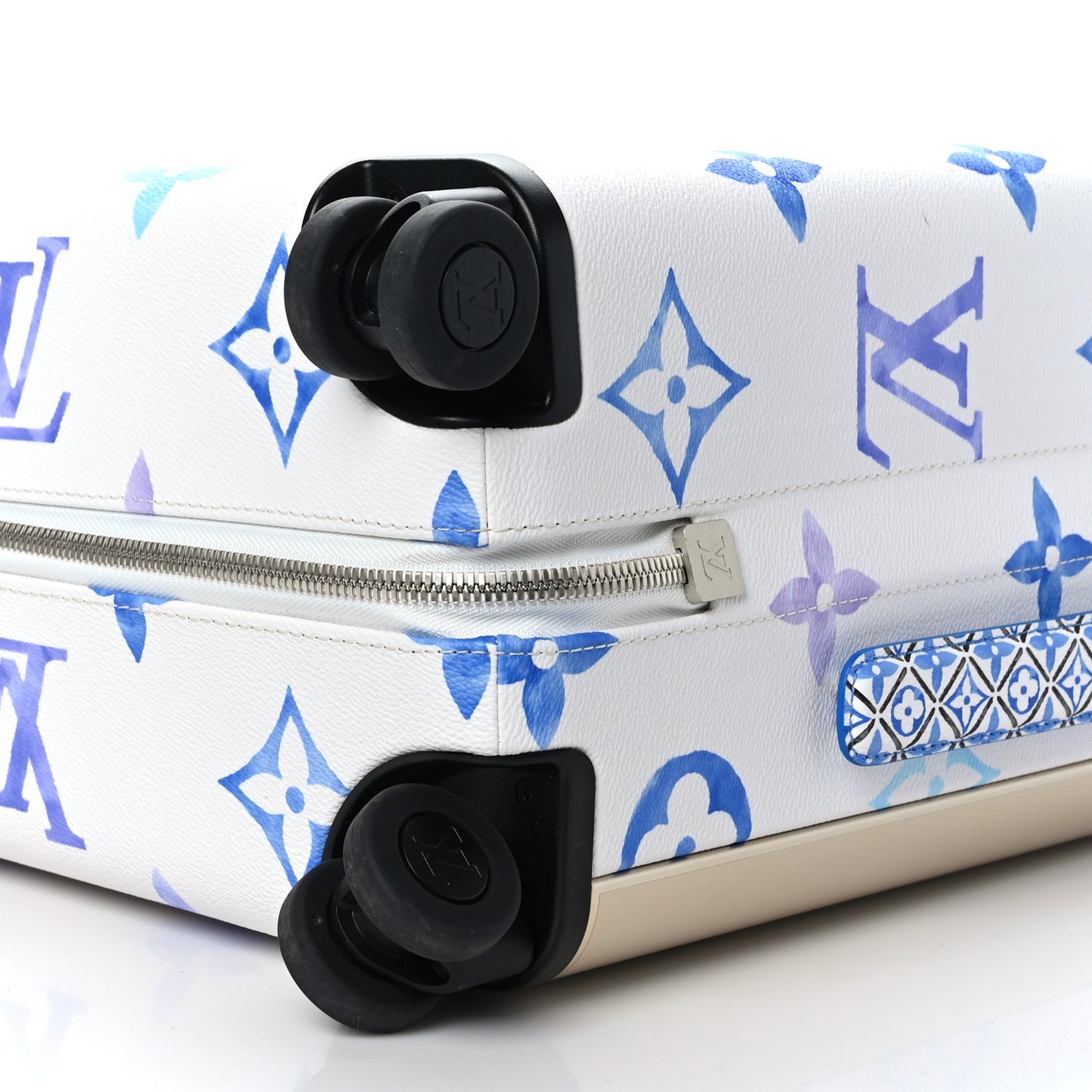 Monogram LV By the Pool Horizon 55 Resort Bleu