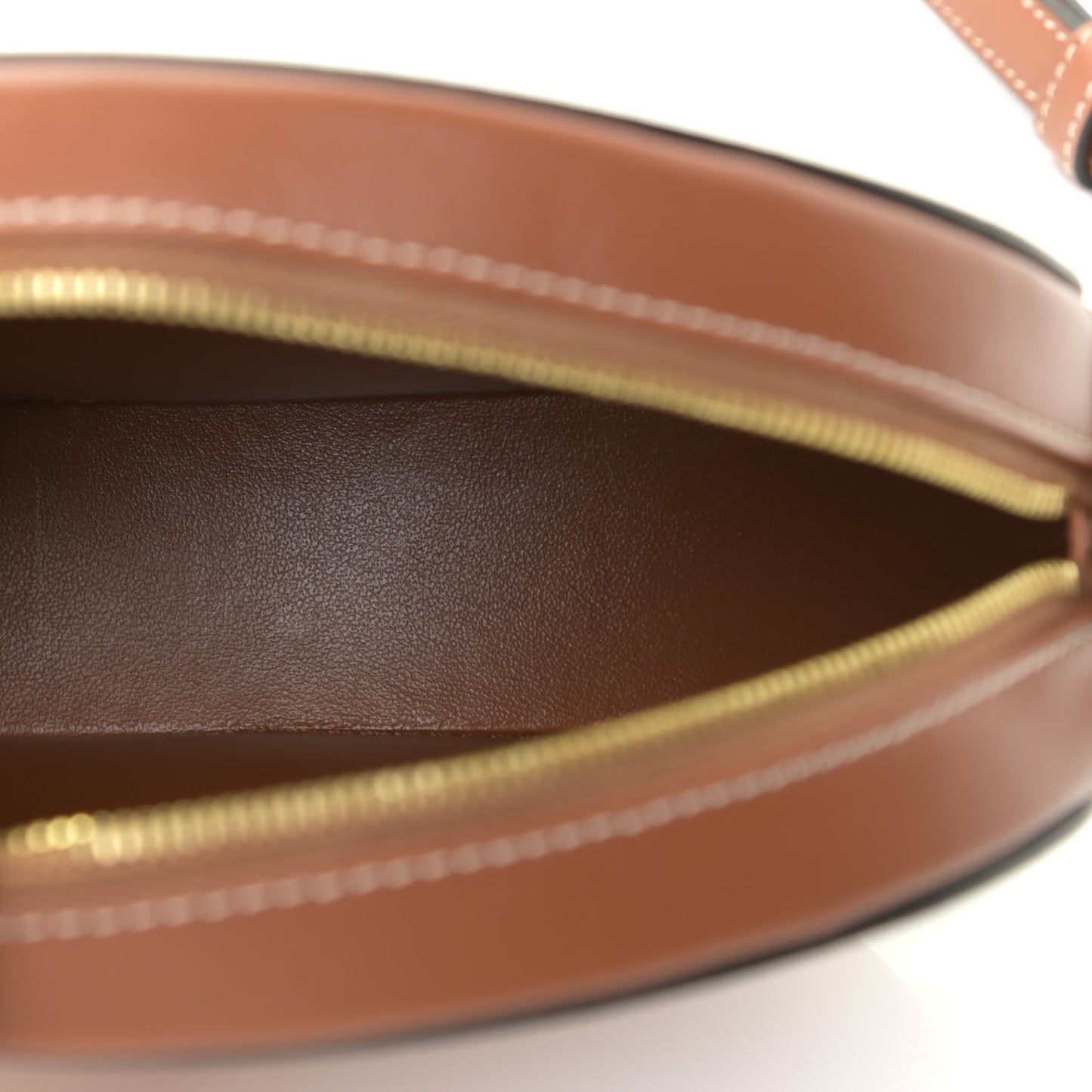 Smooth Calfskin Cuir Small Triomphe Oval Crossbody Purse Tan