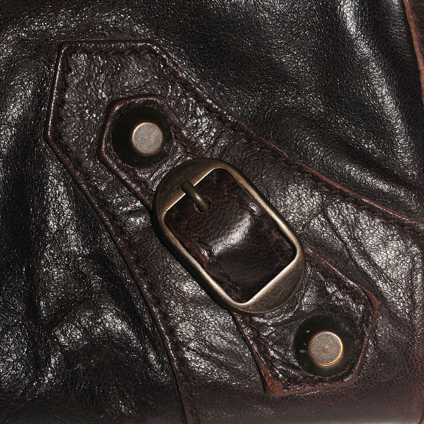 Chevre Classic Hardware City Chocolate