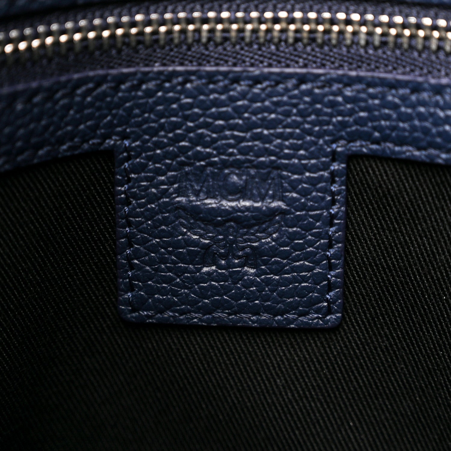 MCM Grained Calfskin Small Klassik Tote Navy 6 of 10