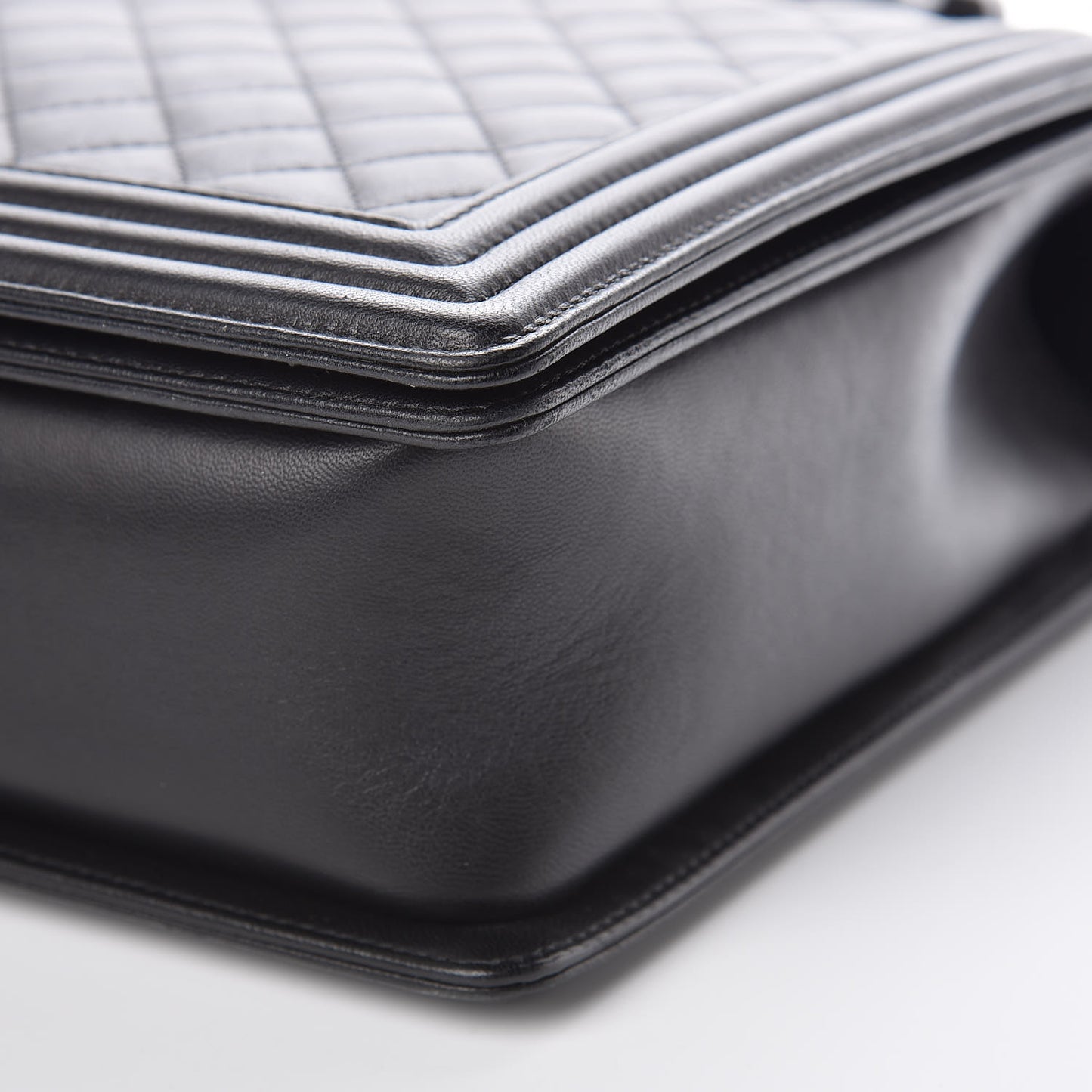 Lambskin Quilted Large Boy Flap Black