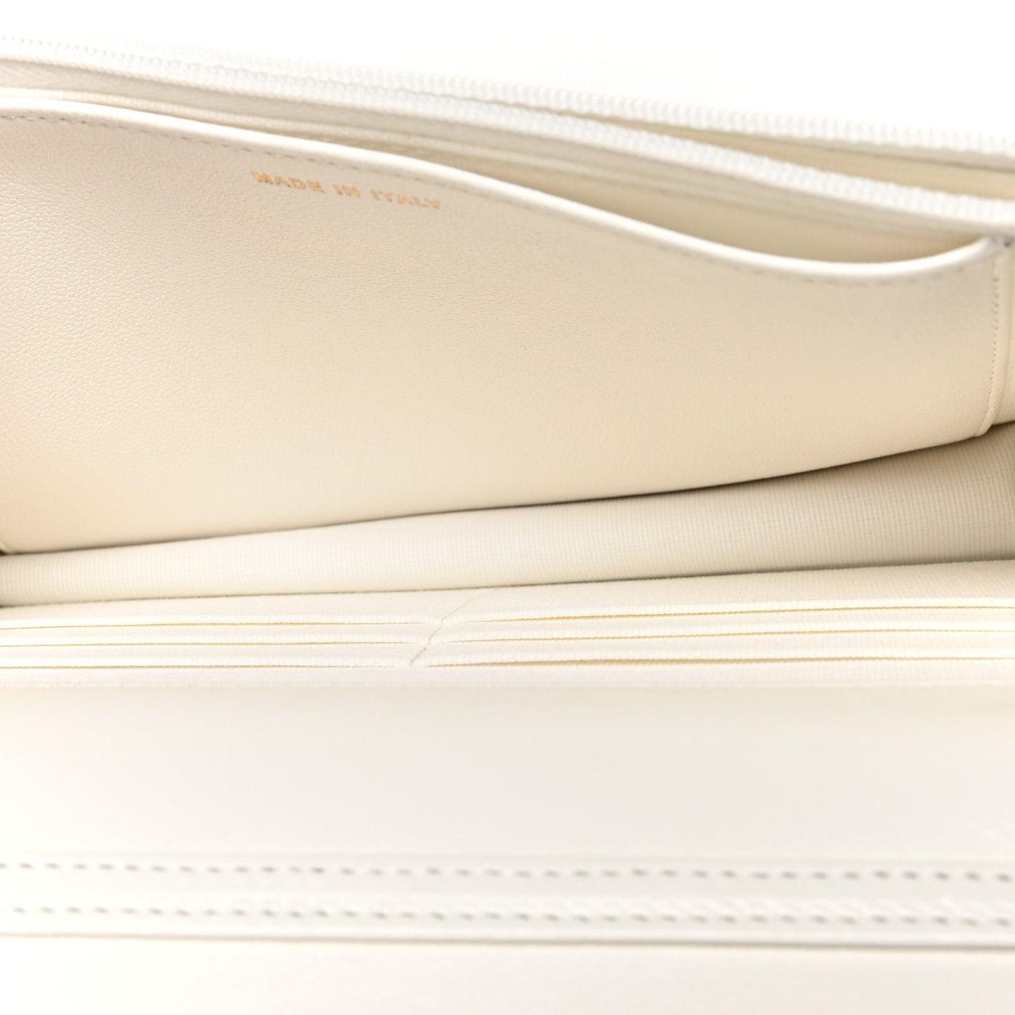 Lambskin Quilted Pearl Wallet On Chain WOC White