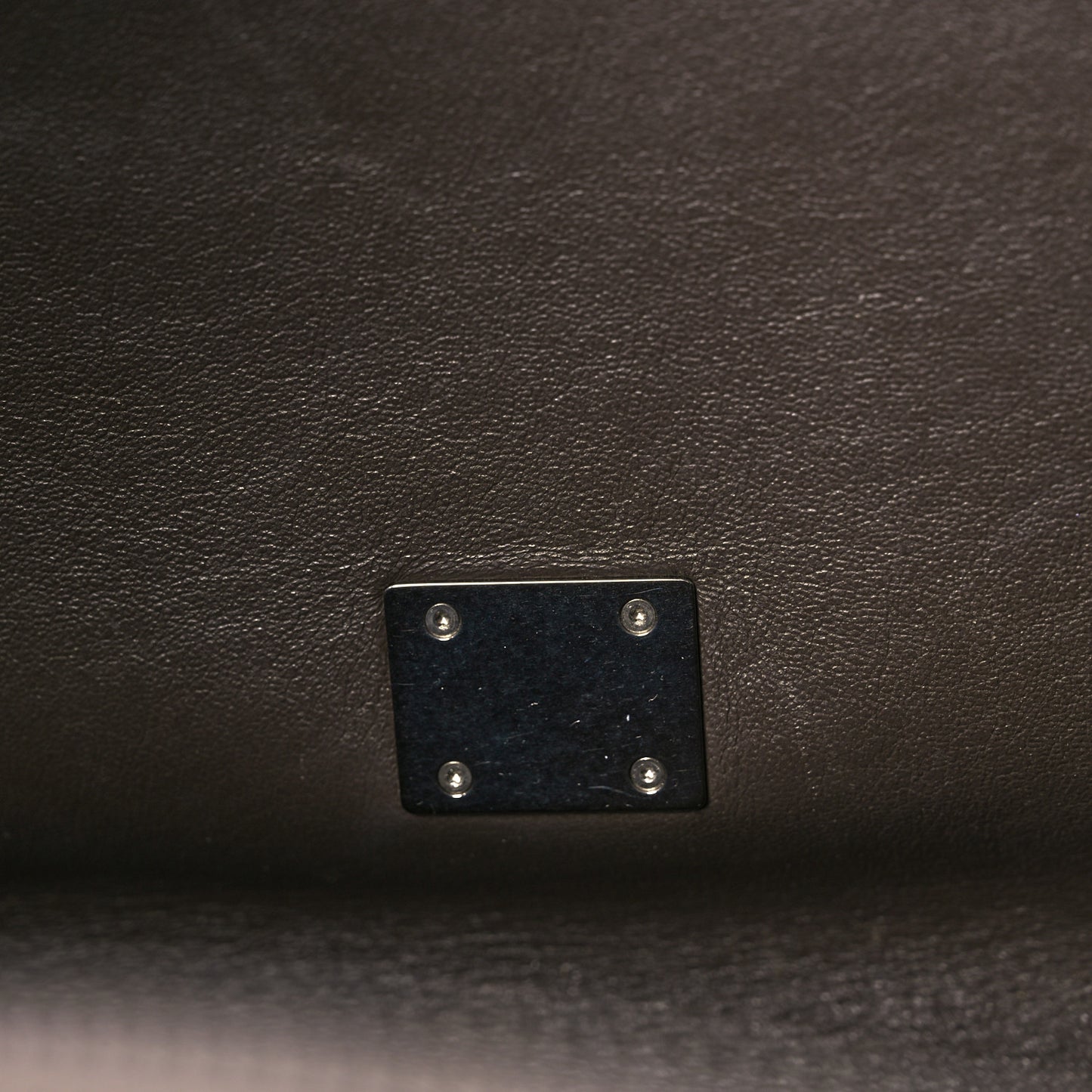 Drummed Calfskin Suede Medium Trapeze Souris