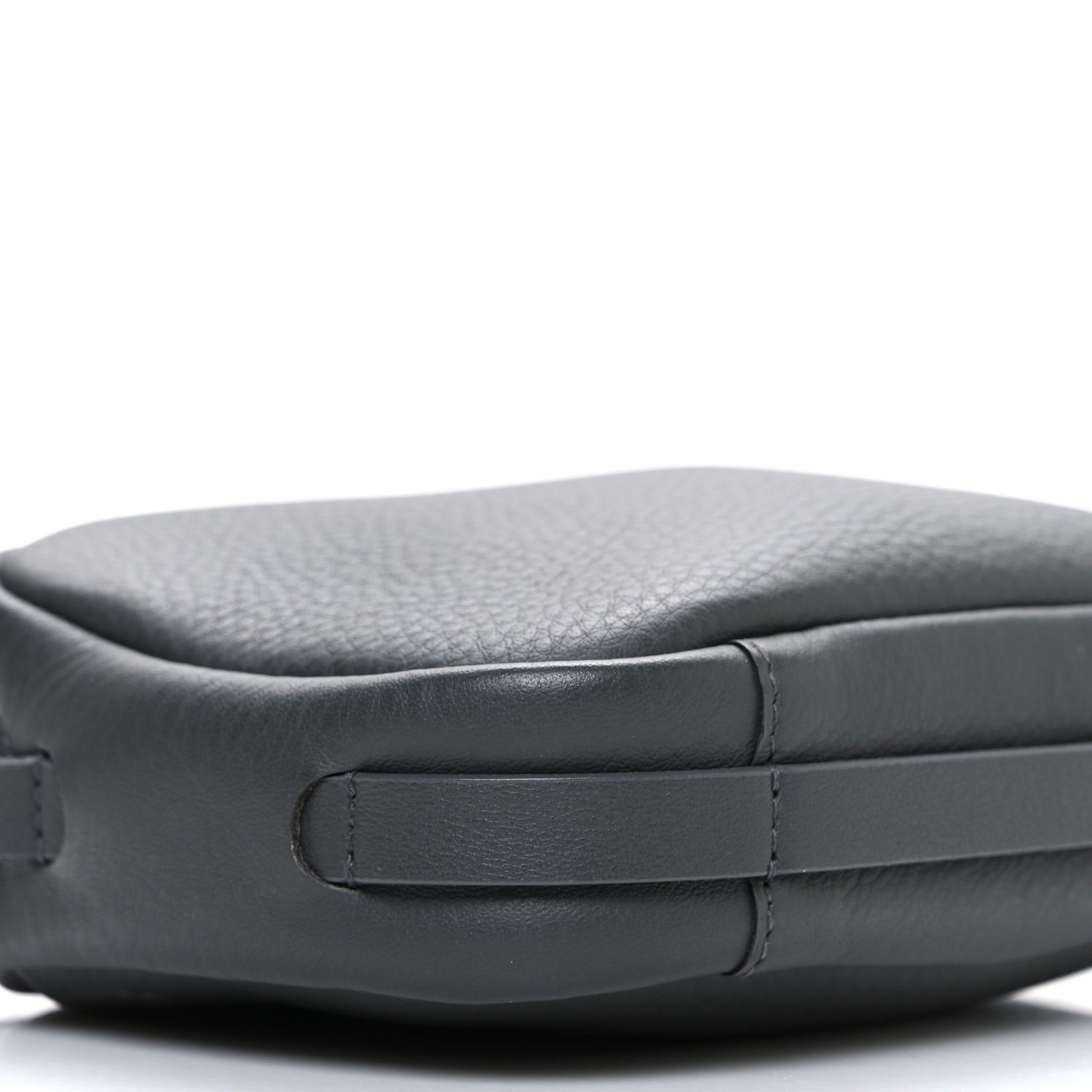Calfskin Logo XS Everyday Camera Bag Gris Fossile