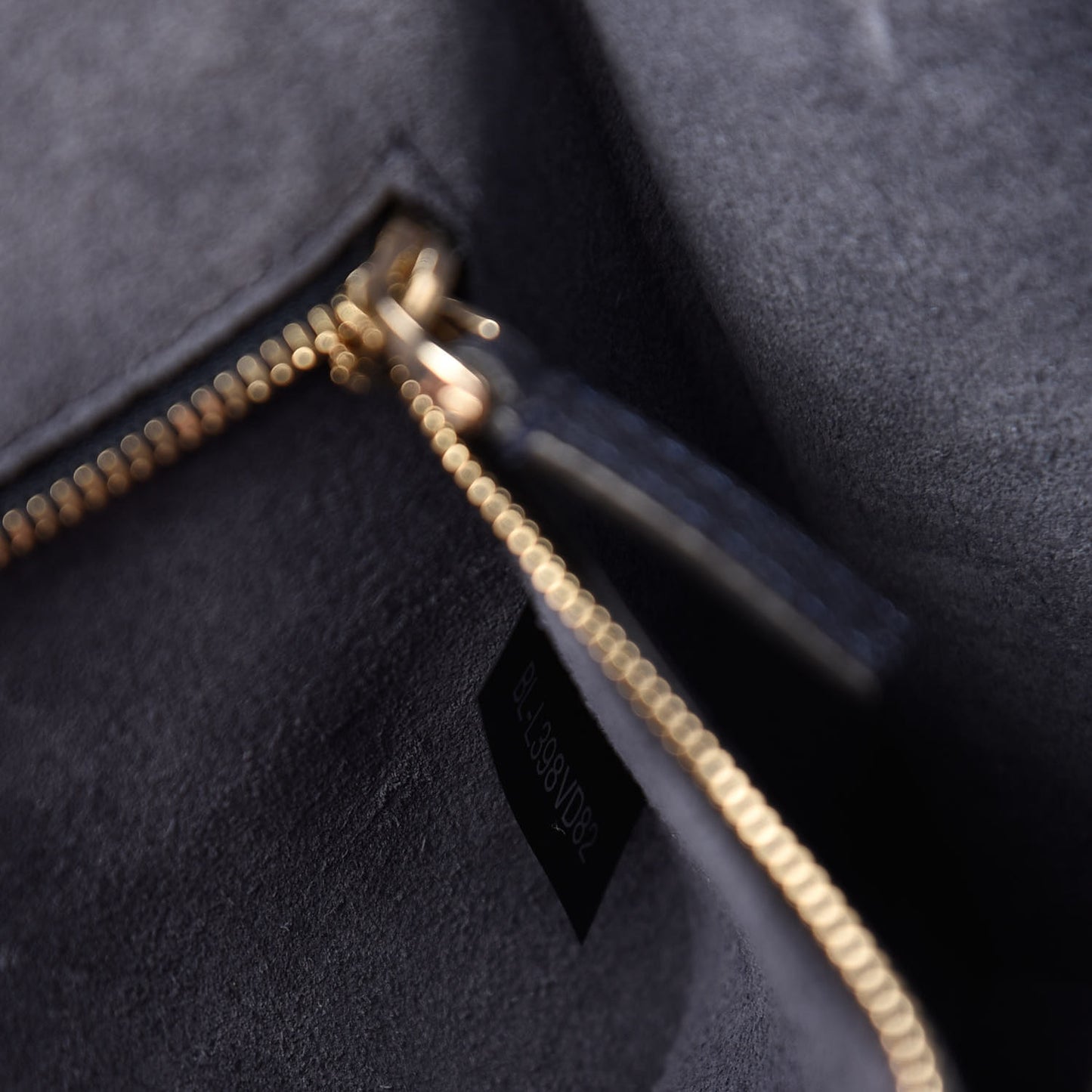 Pebbled Calfskin Medium Glam Lock Rockstud Flap Deep Denim