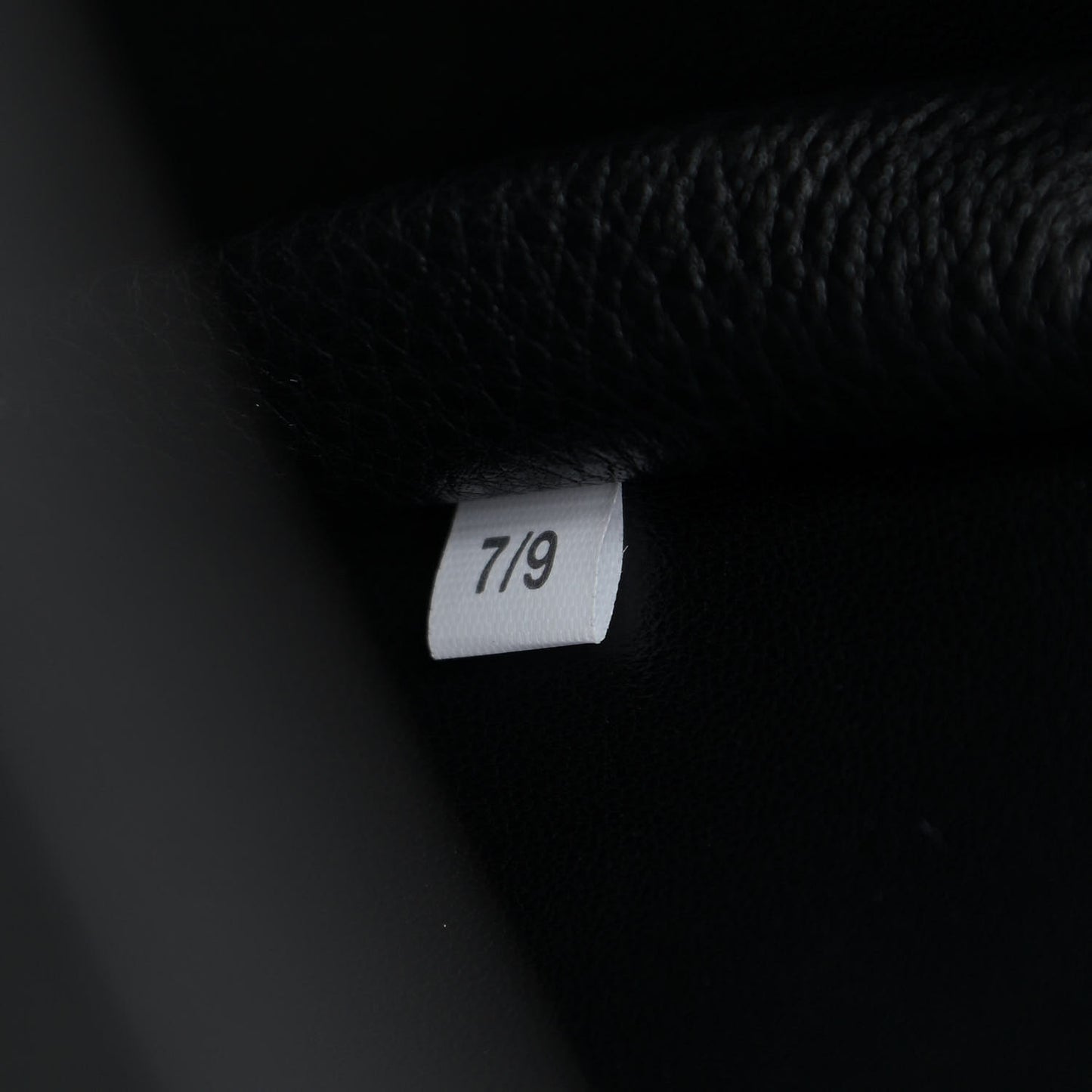 Vitello Daino Soft Medium Dynamique Tote Black