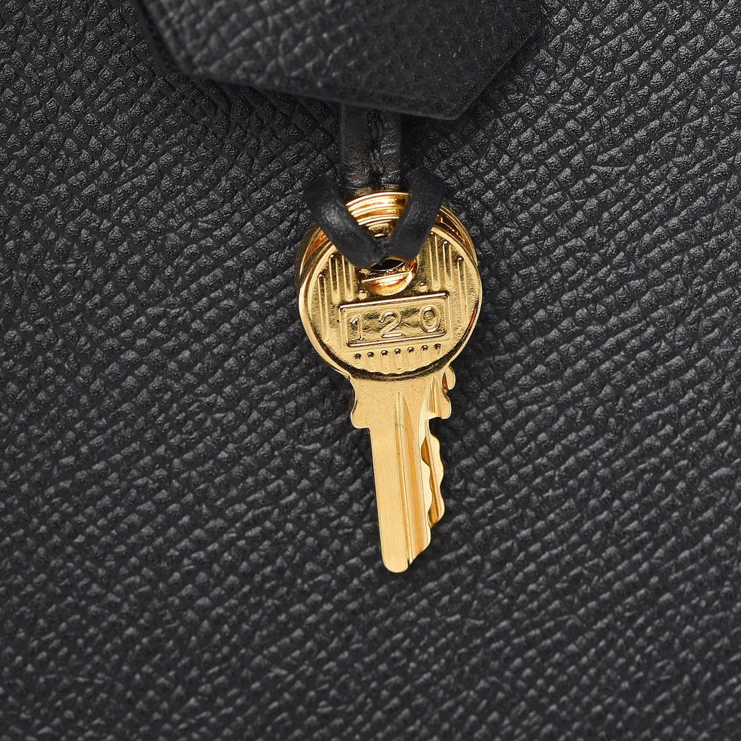Epsom Kelly Sellier 32 Black