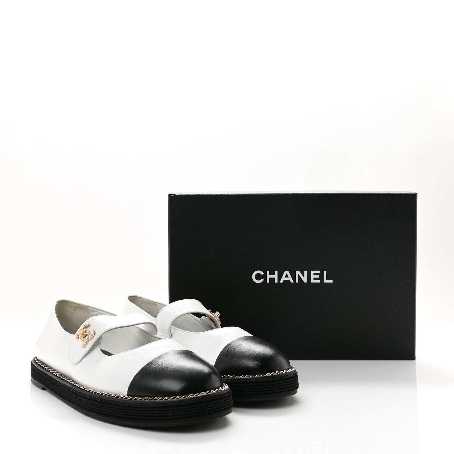 Chanel Crumpled Lambskin Cap Toe Chain CC Turnlock Mary Jane Flats 40 White Black 12 of 12