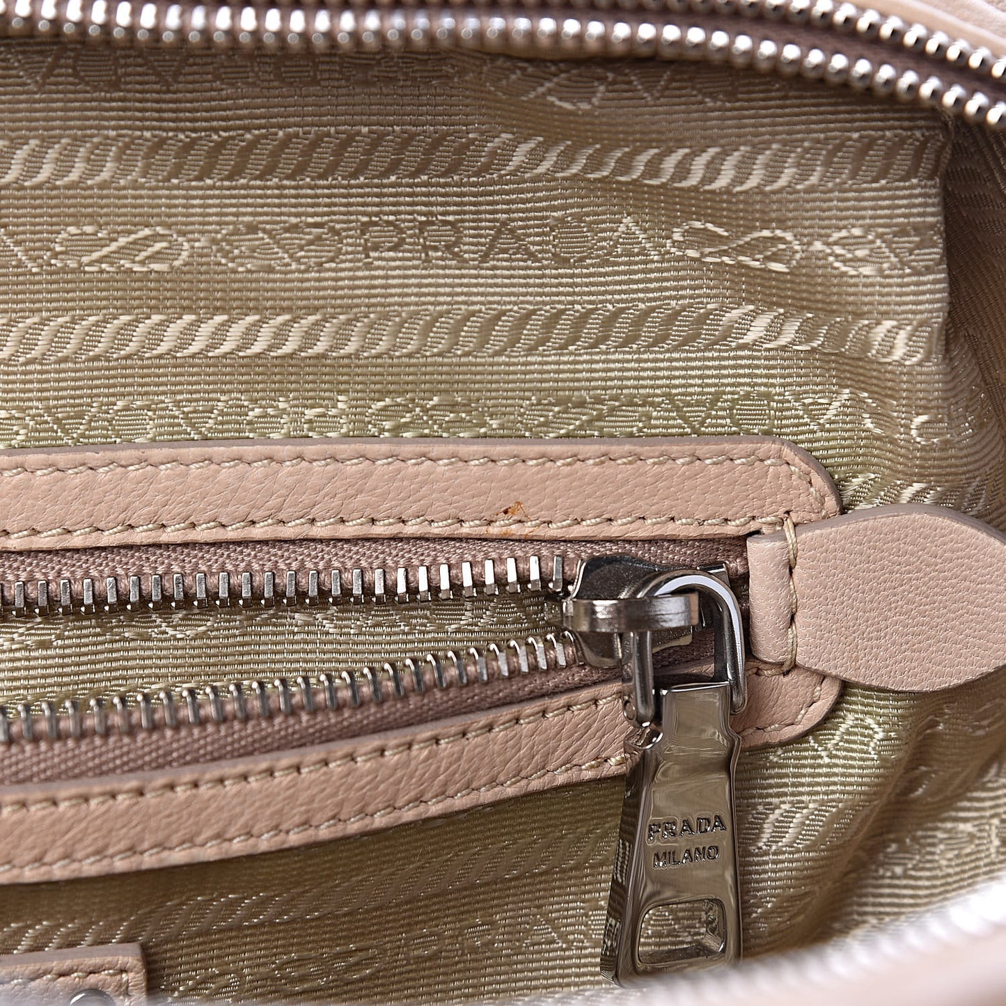 Nappa Gaufre Dome Satchel Cipria
