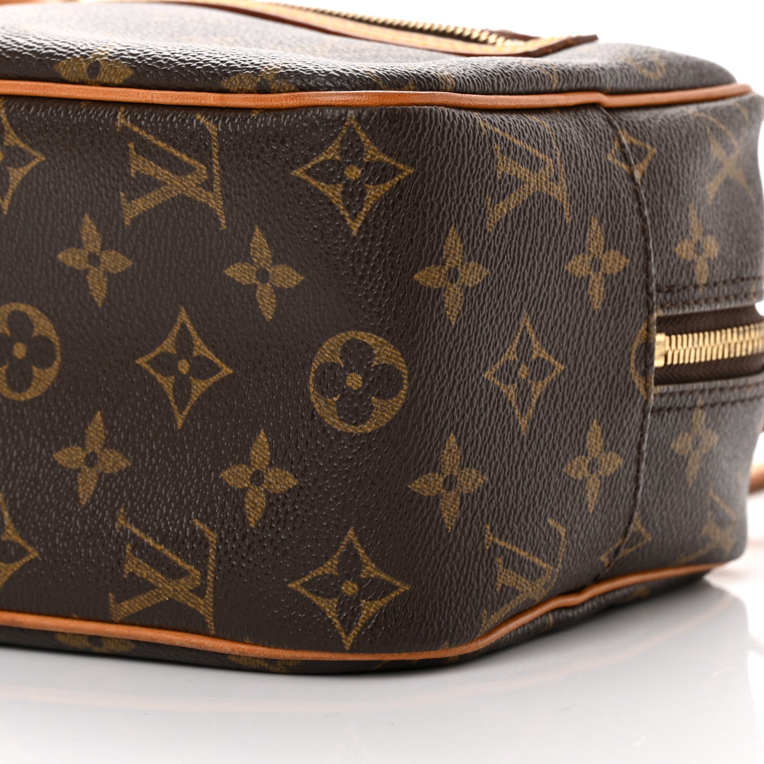 Louis Vuitton Monogram Cite MM 10 of 13