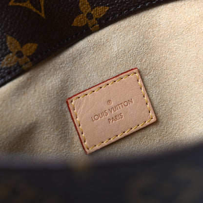 Louis Vuitton Monogram Artsy MM 8 of 10