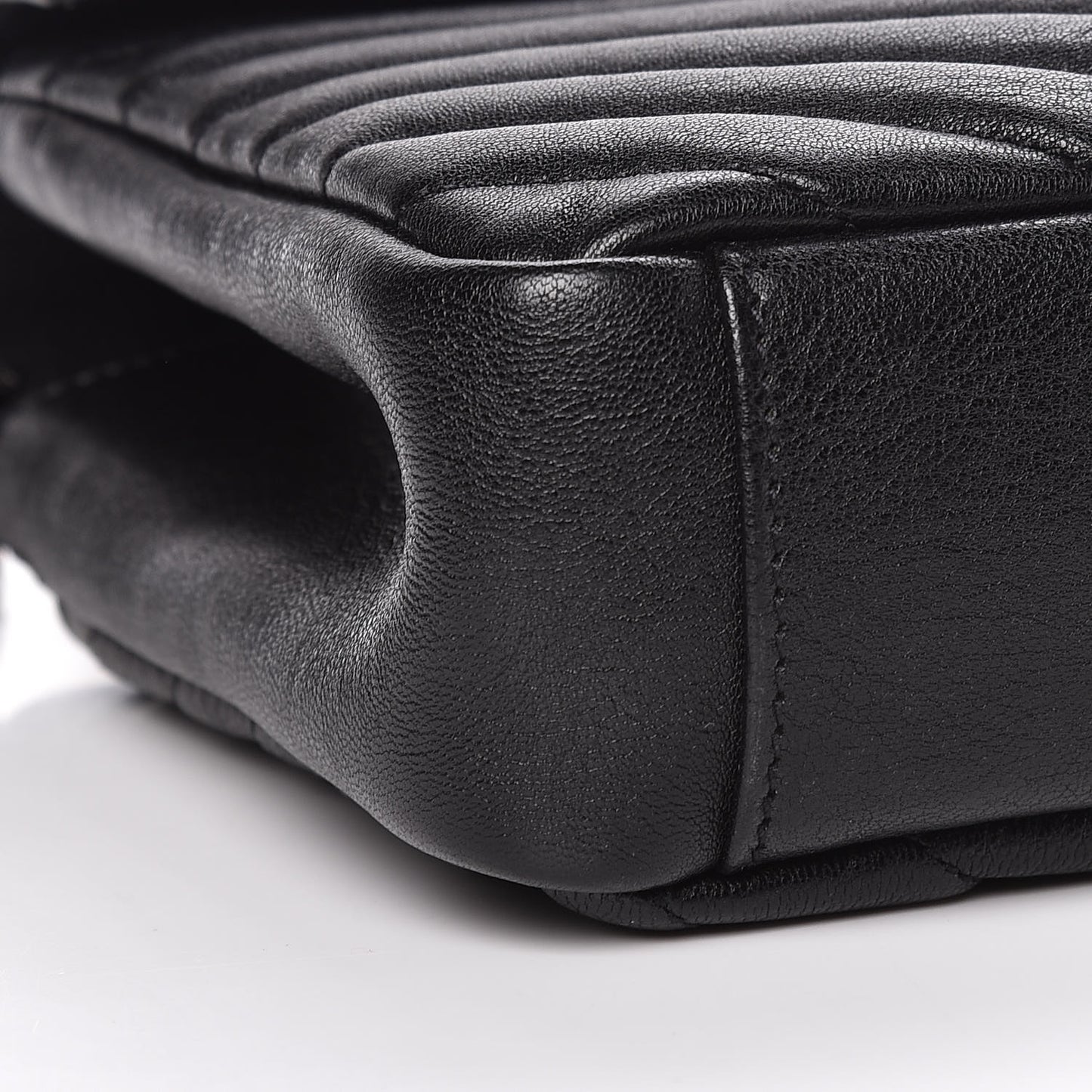 Sheepskin Matelasse Chevron Monogram Medium Pins College Bag Black