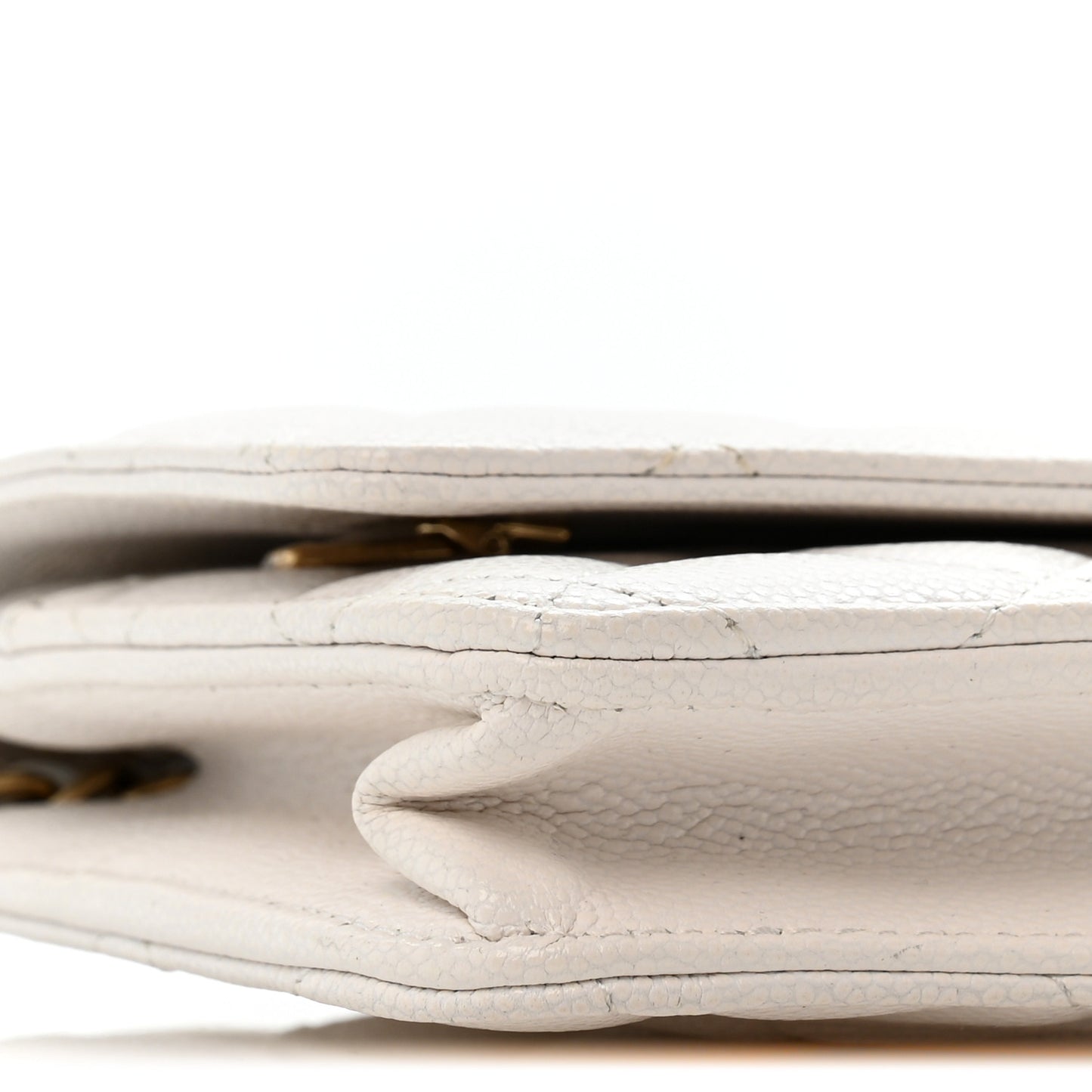 Caviar Quilted CC Turnlock Wallet On Chain WOC White