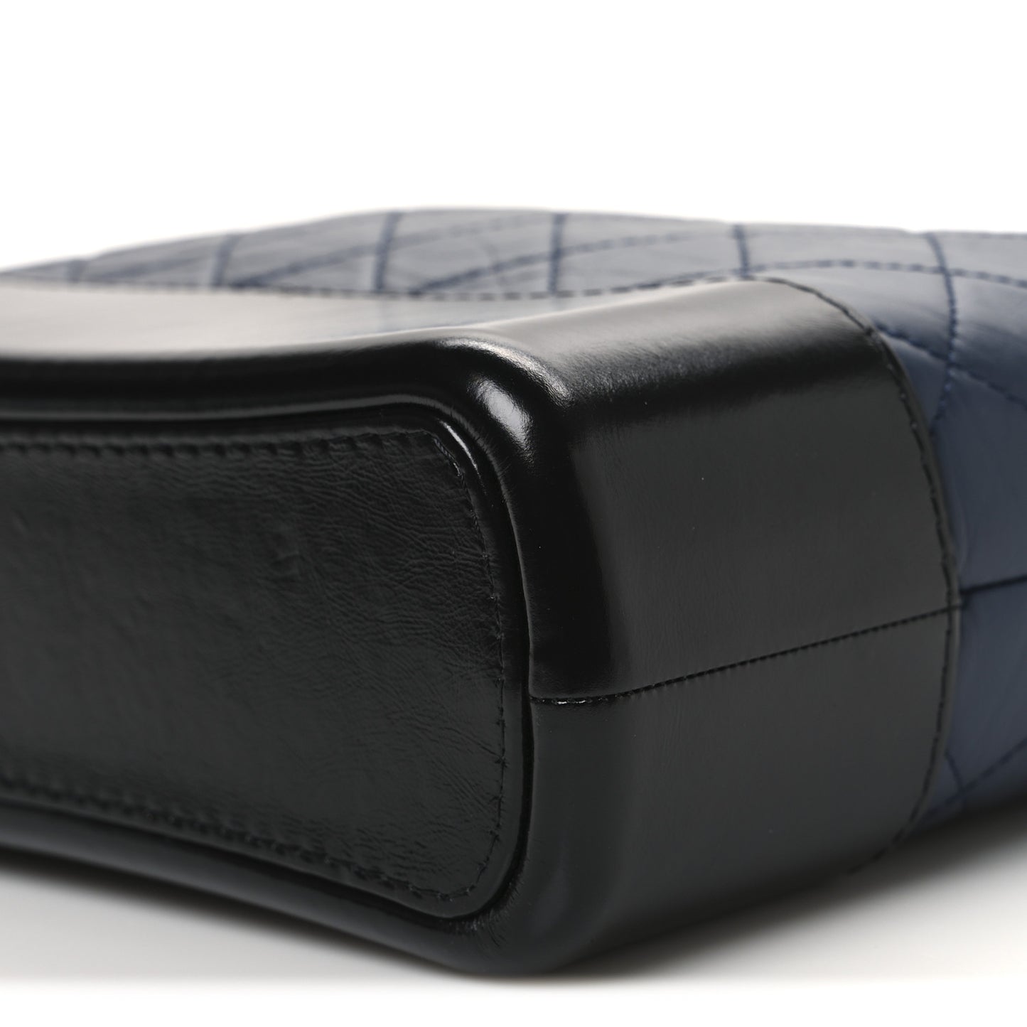 Aged Calfskin Quilted New Medium Gabrielle Hobo Navy Black