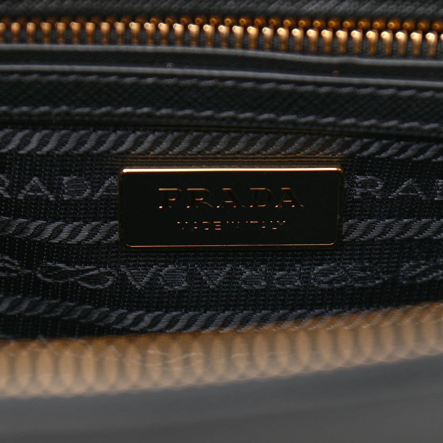 Saffiano Small Galleria Double Zip Tote Black