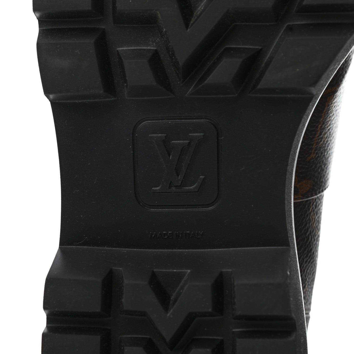 Louis Vuitton Monogram Black Ice Chelsea Boots 8 6 of 8