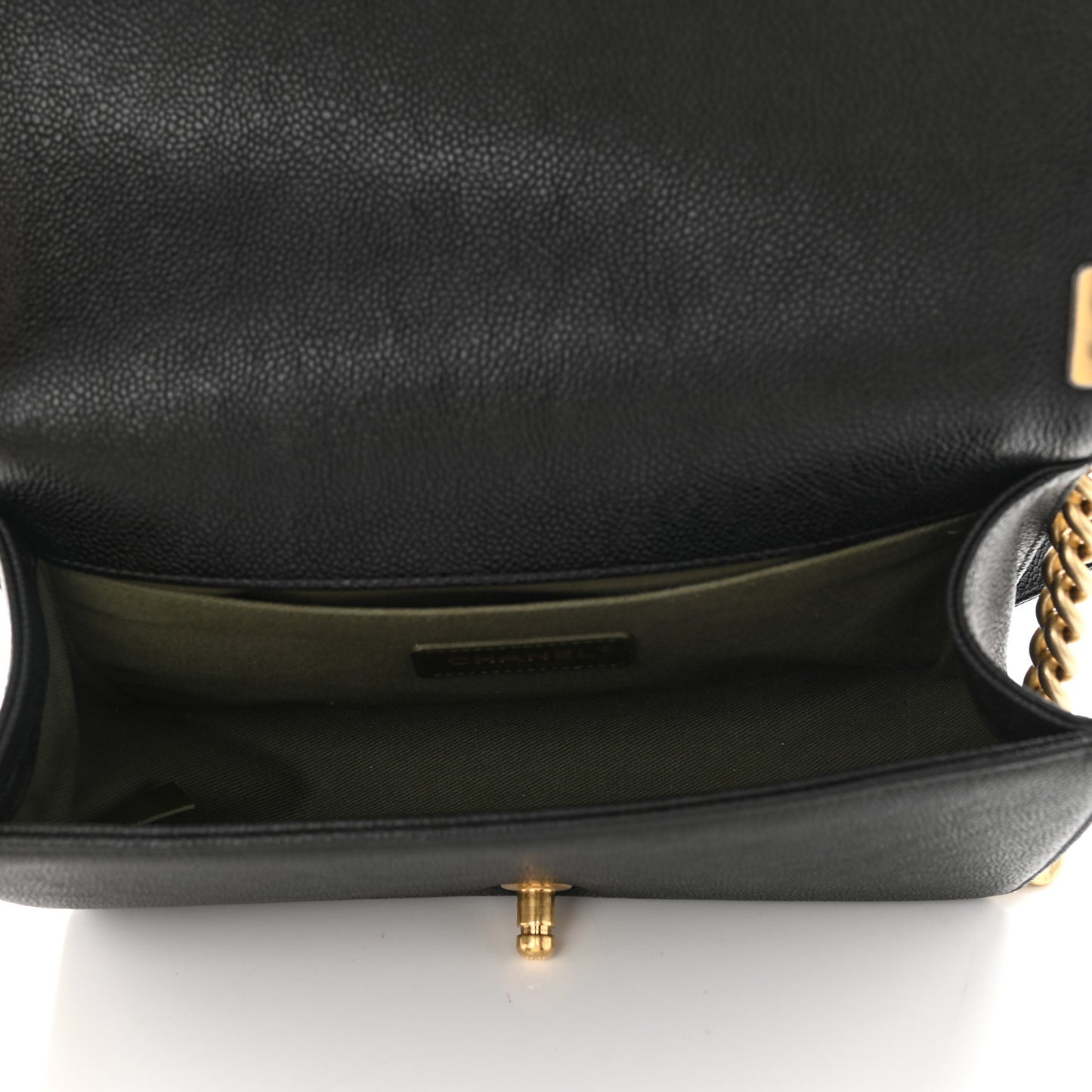 Caviar Quilted Medium Boy Flap Black