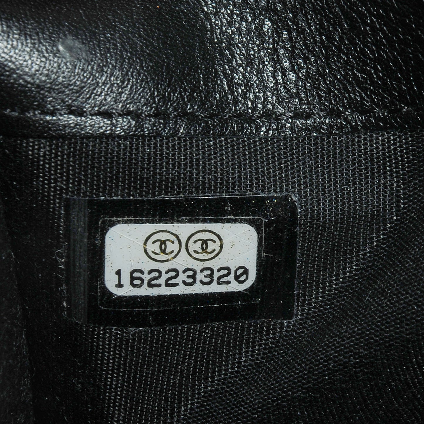 Caviar Yen CC Wallet Black