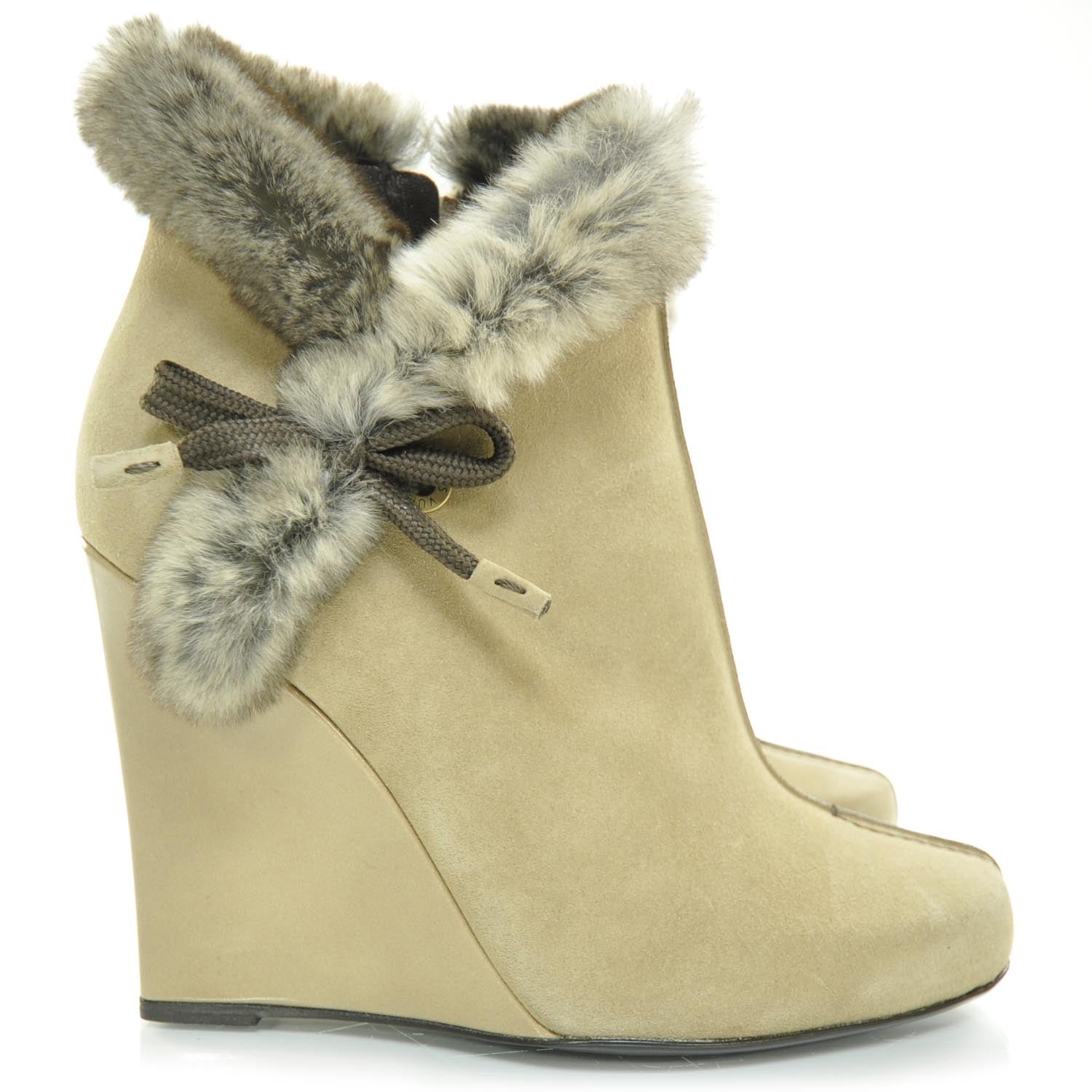 Louis Vuitton Suede Rabbit Fur Glacier Boots 39 3 of 9