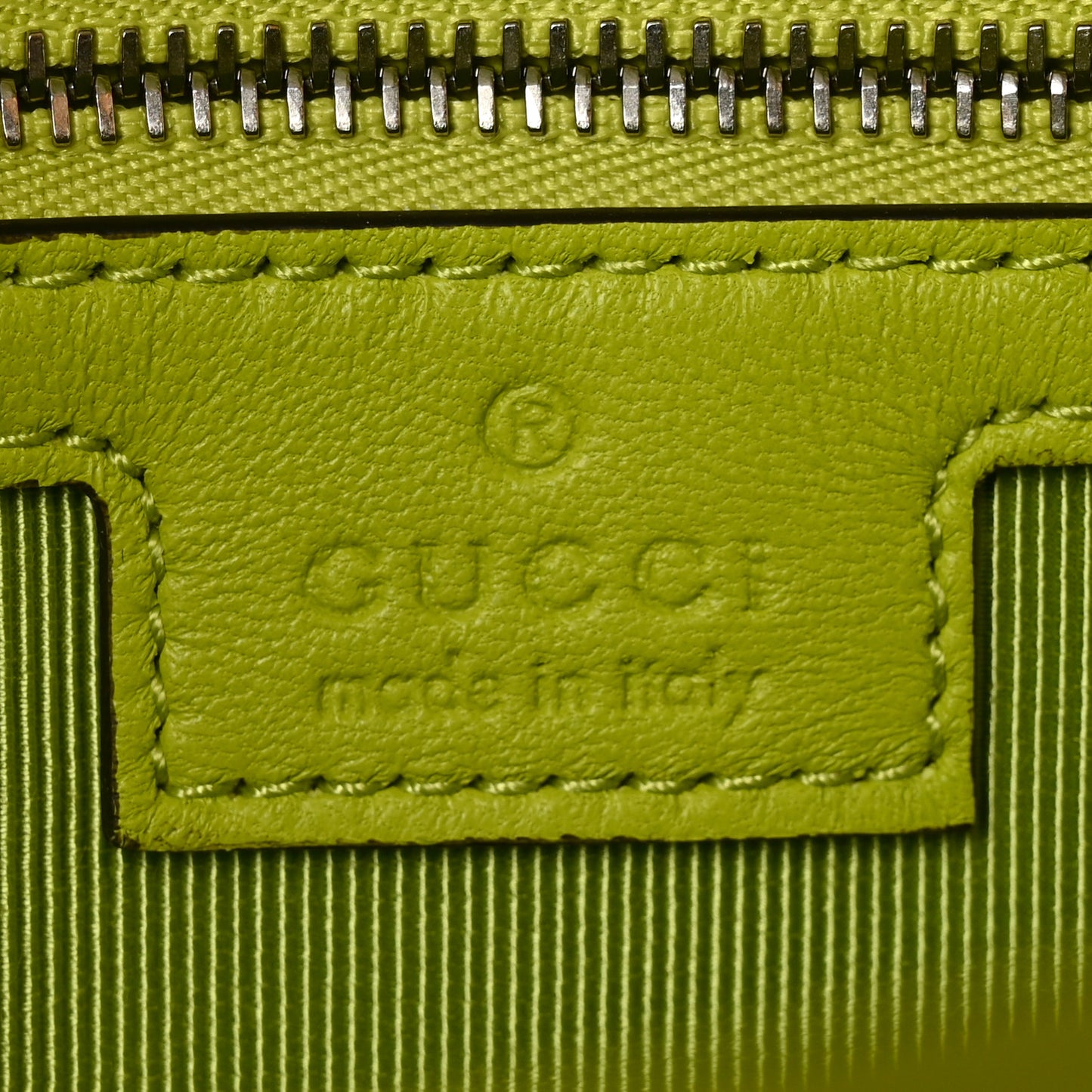 Calfskin Matelasse Medium GG Marmont Shoulder Bag Bright Green