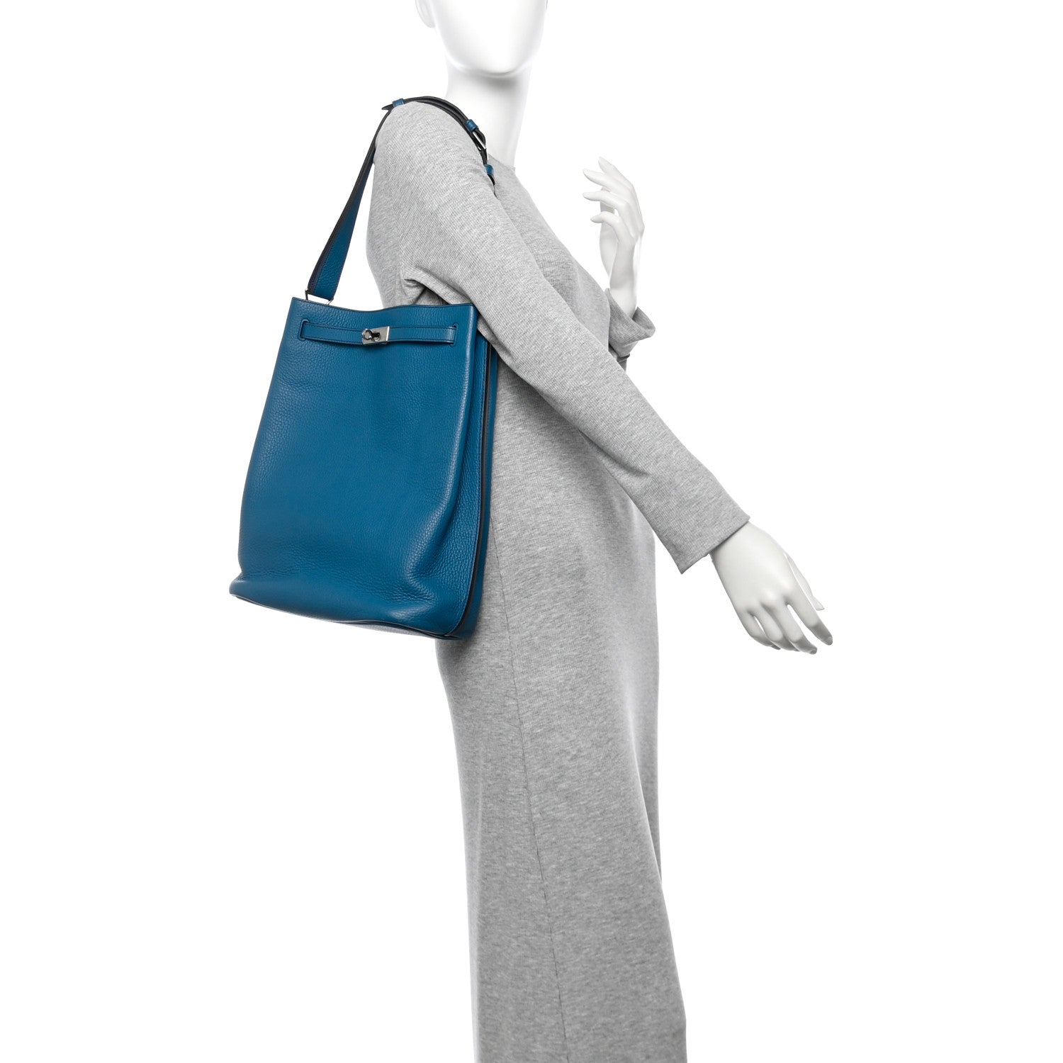 Hermes Taurillon Clemence Eclat So Kelly 26 Bleu Izmir Bleu Saphir 2 of 10