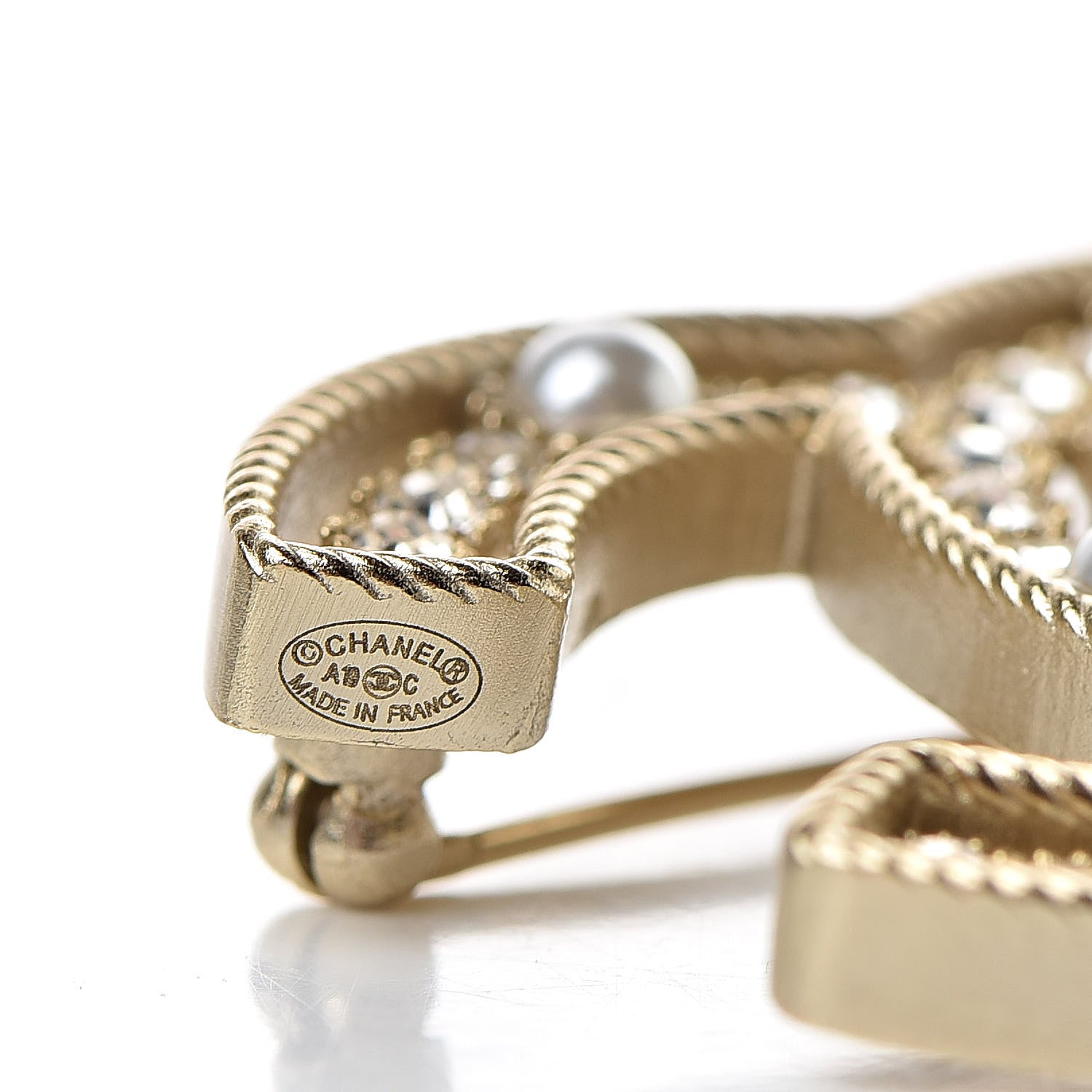Chanel Pearl Crystal CC Brooch Gold 4 of 4