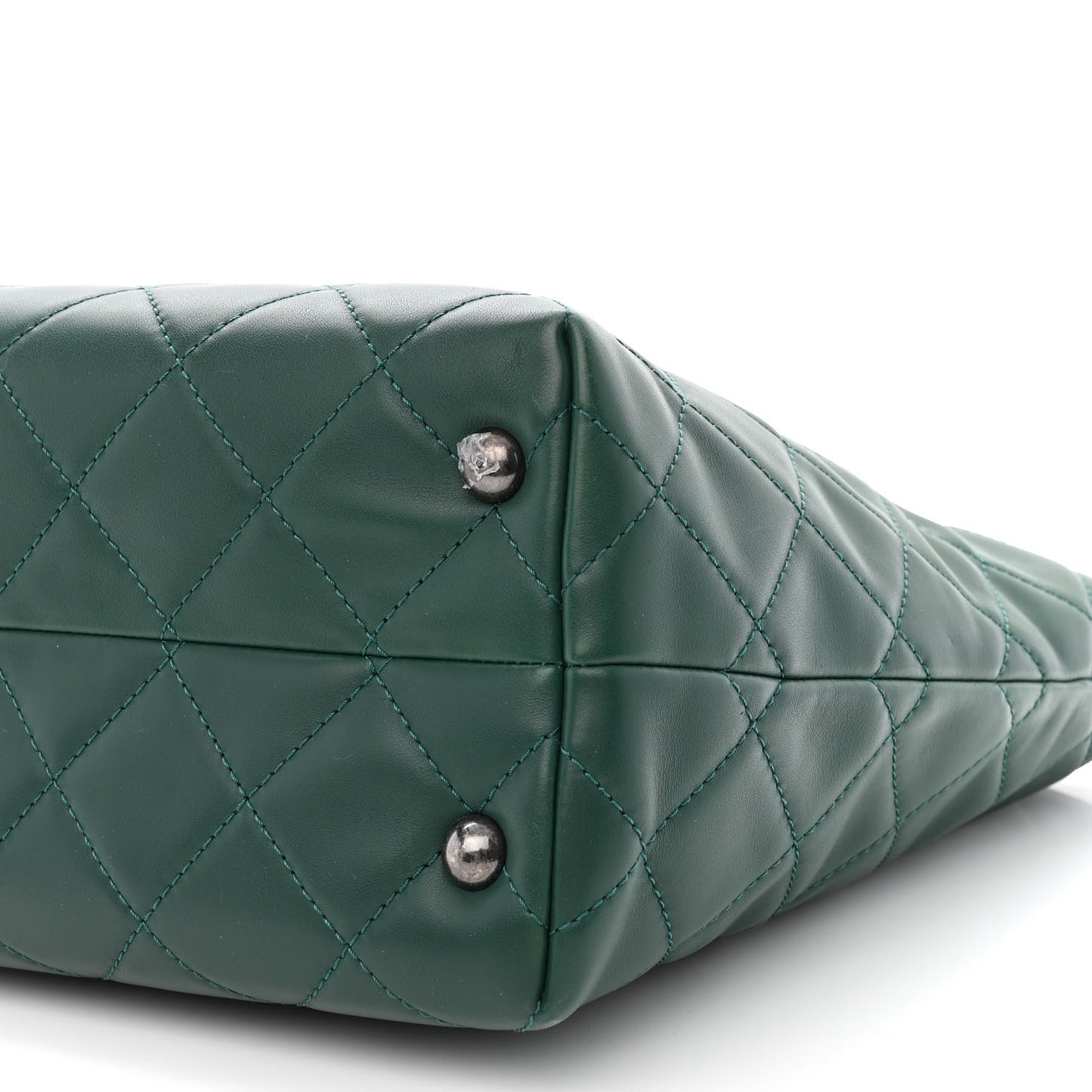 Calfskin Quilted Large Shopping In Chains Tote Green