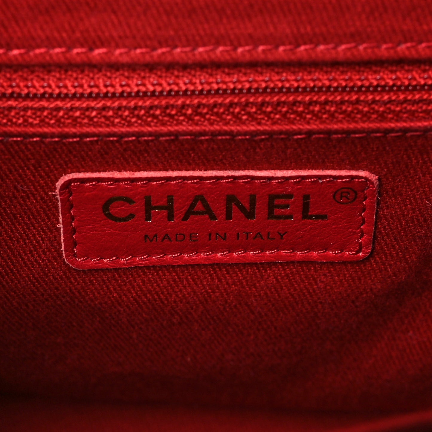 Caviar Quilted Medium Business Affinity Flap Red