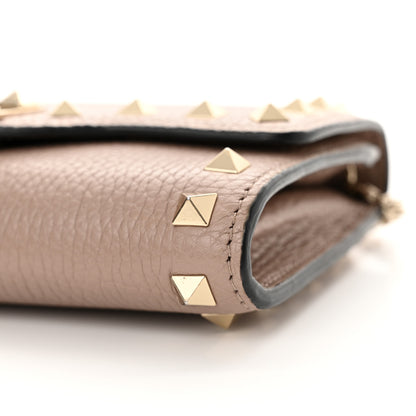Valentino Garavani Pebbled Calfskin Rockstud Flip Lock Wallet On Chain Poudre 9 of 13