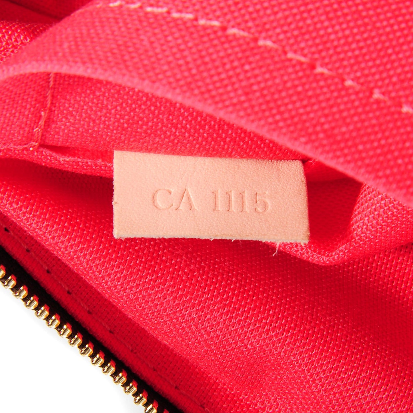 Monogram V Pochette Accessories Grenade