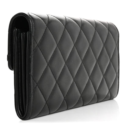 Chanel Lambskin Quilted CC Chic Gusset Wallet Black 3 of 18