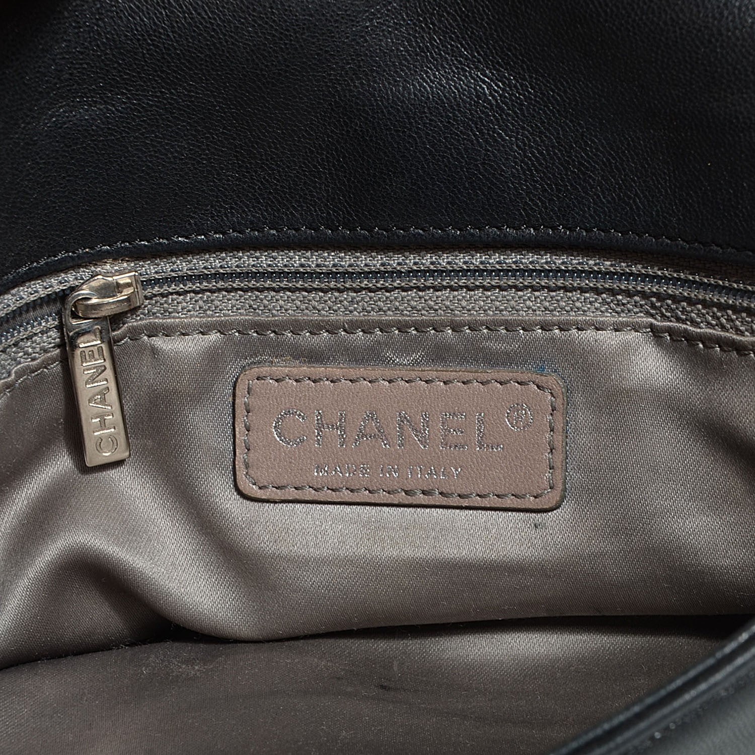 Chanel Lambskin Pearl Obsession Flap Black 6 of 7